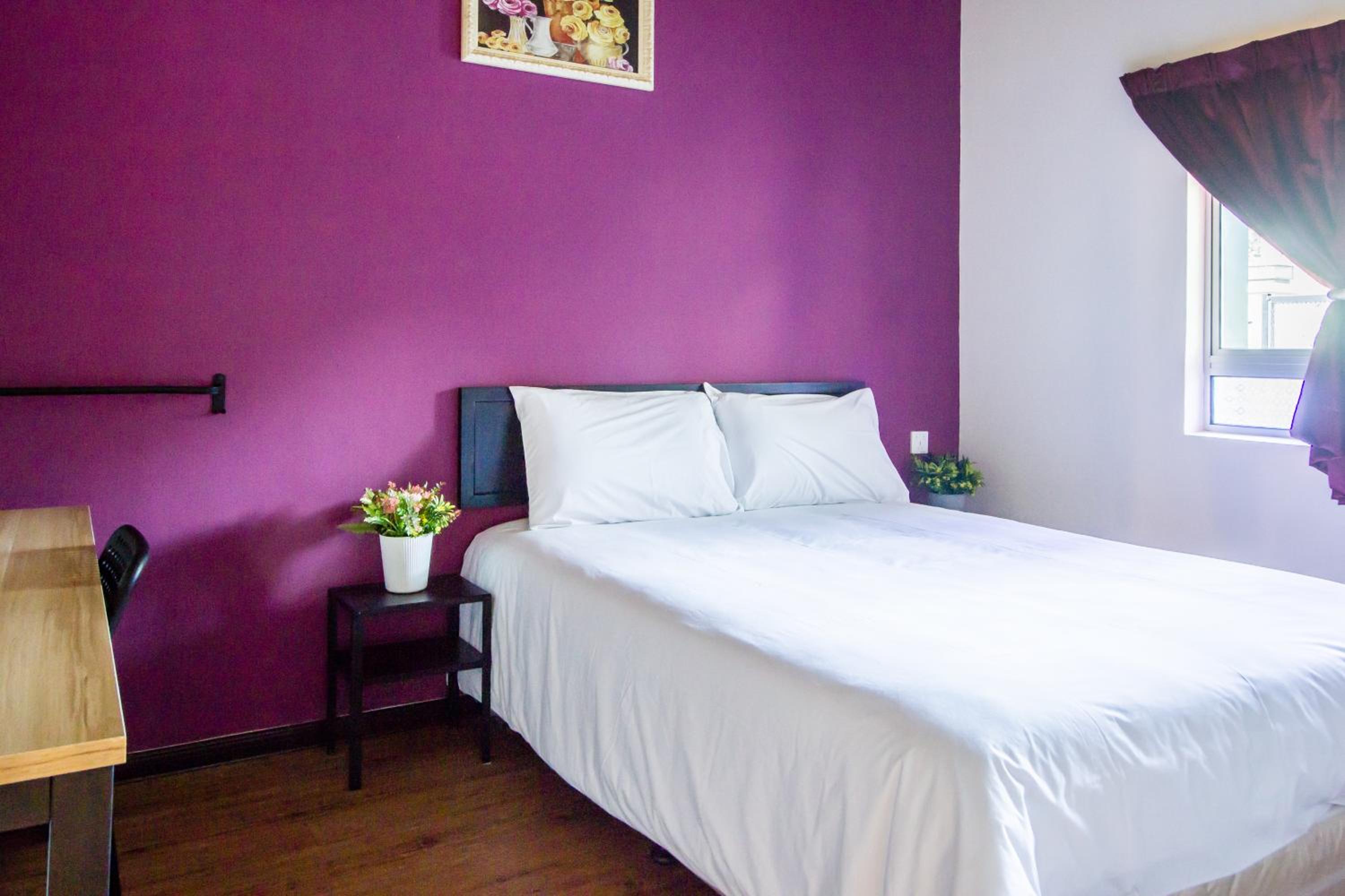 Explore 5BR Gardenhouse Retreats (Free Parking) photo 8