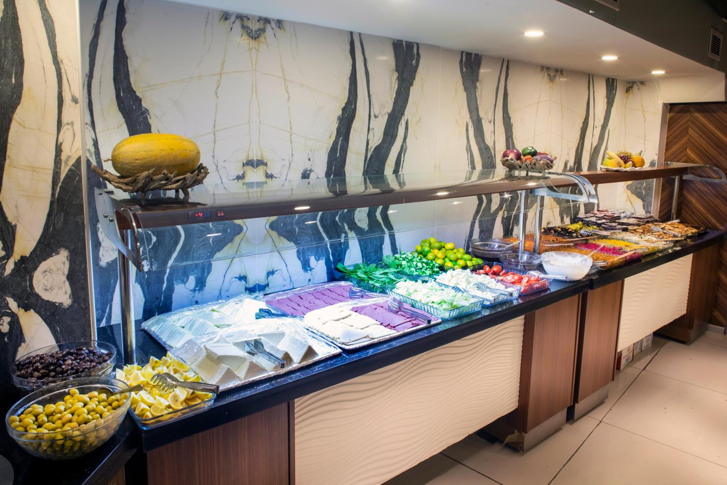 Martinenz Hotel - Image 43