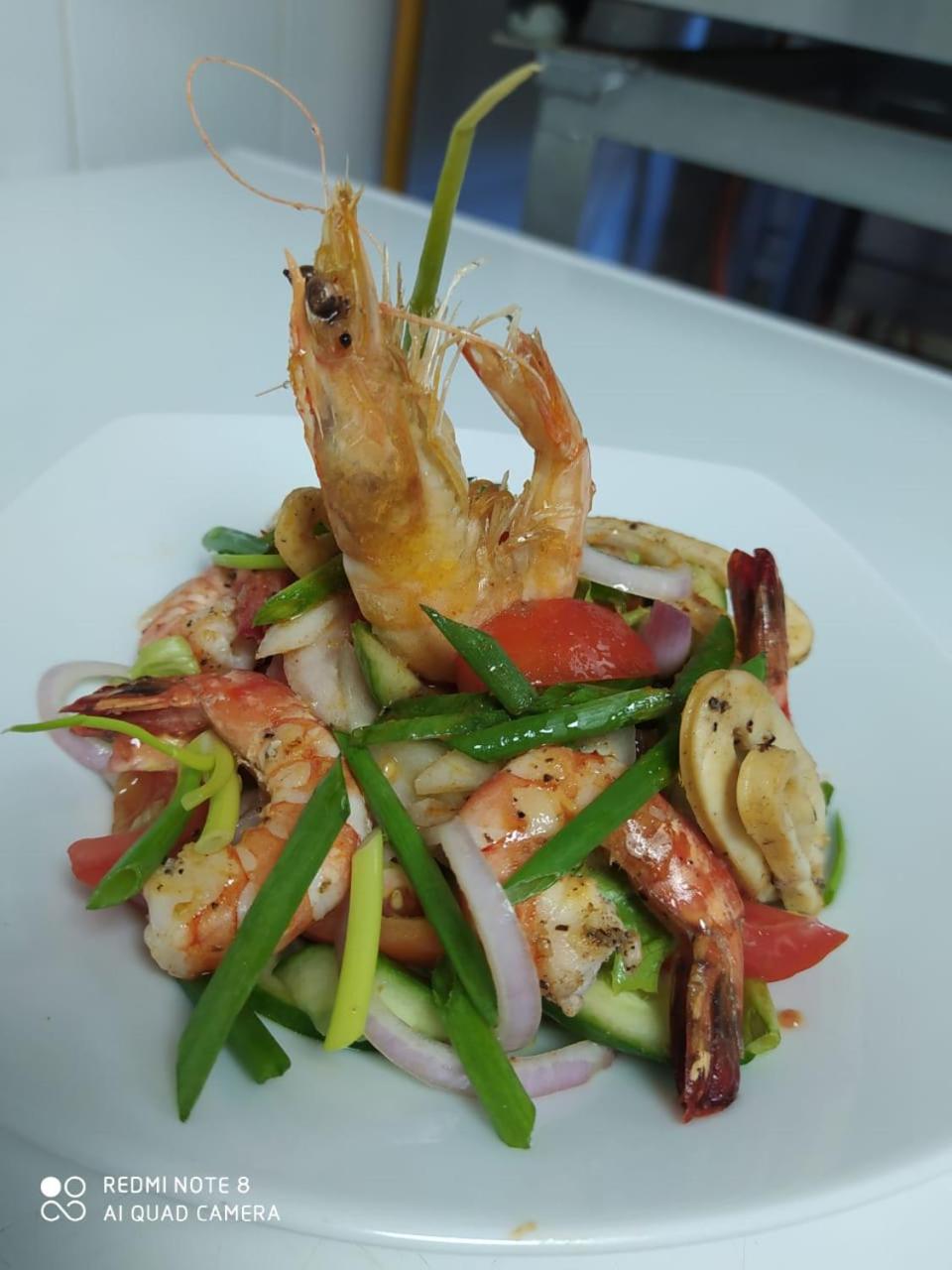 Shan Guest and Restaurant Nilaveli