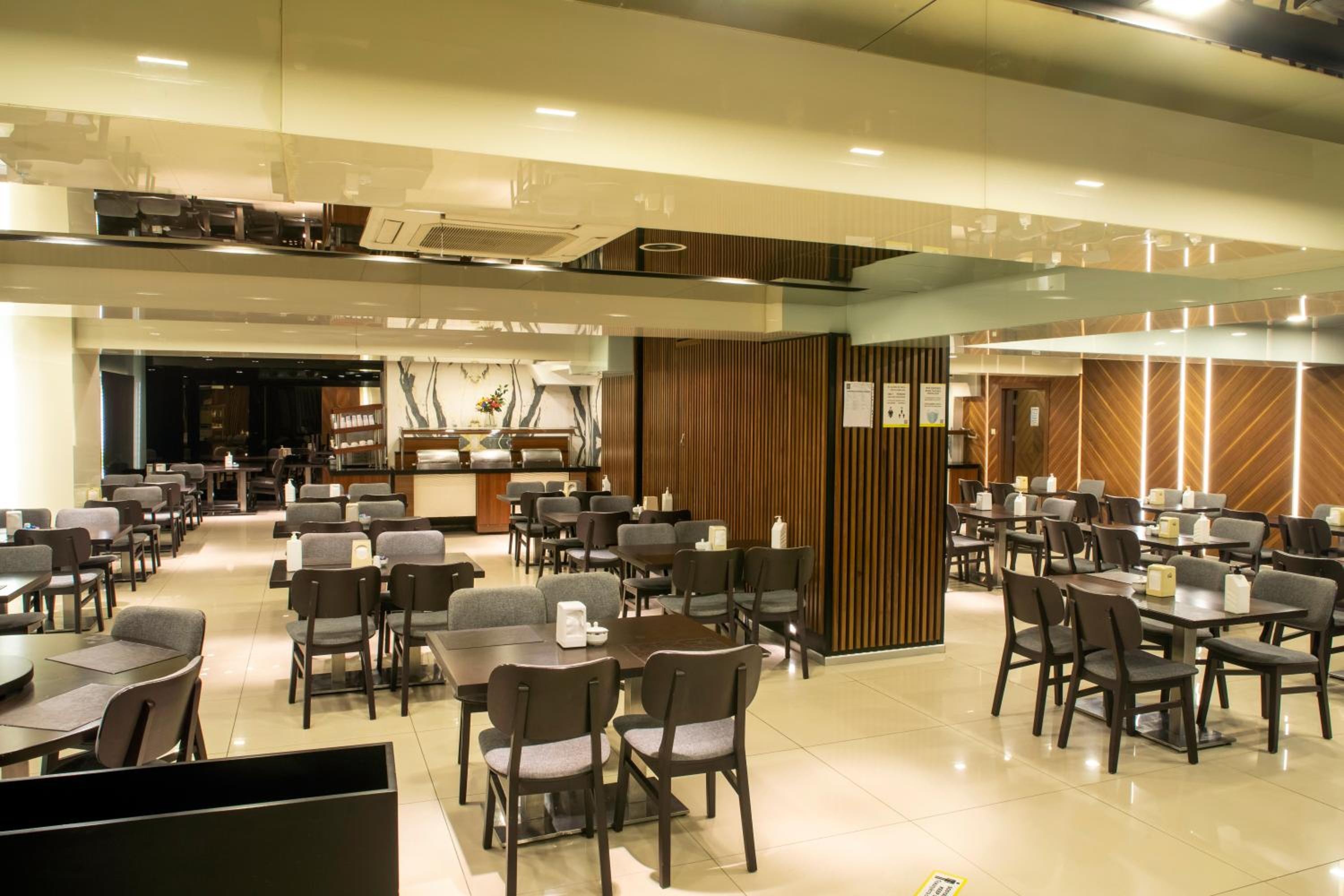 Martinenz Hotel - Image 37