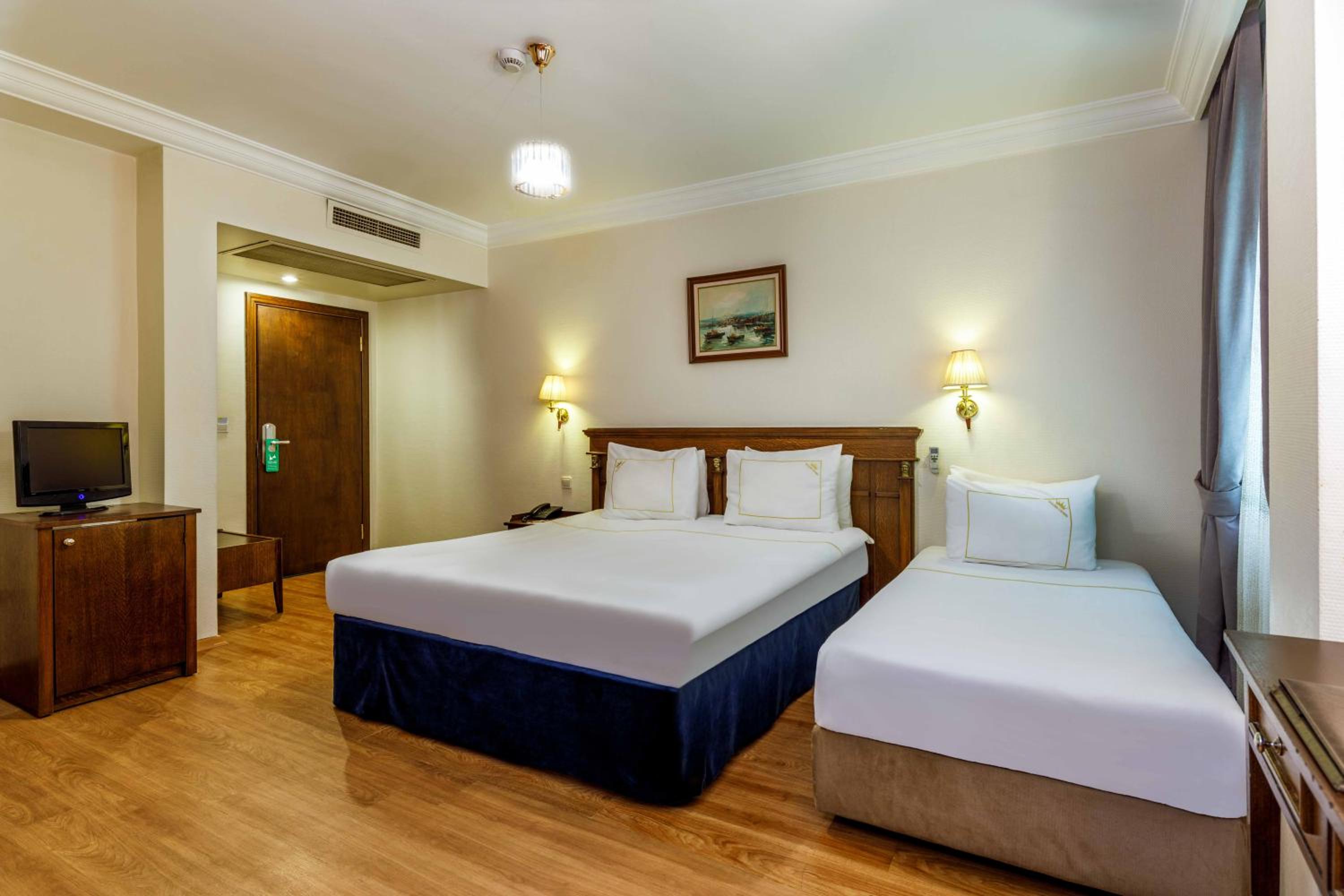 Golden Crown Otel - Image 19
