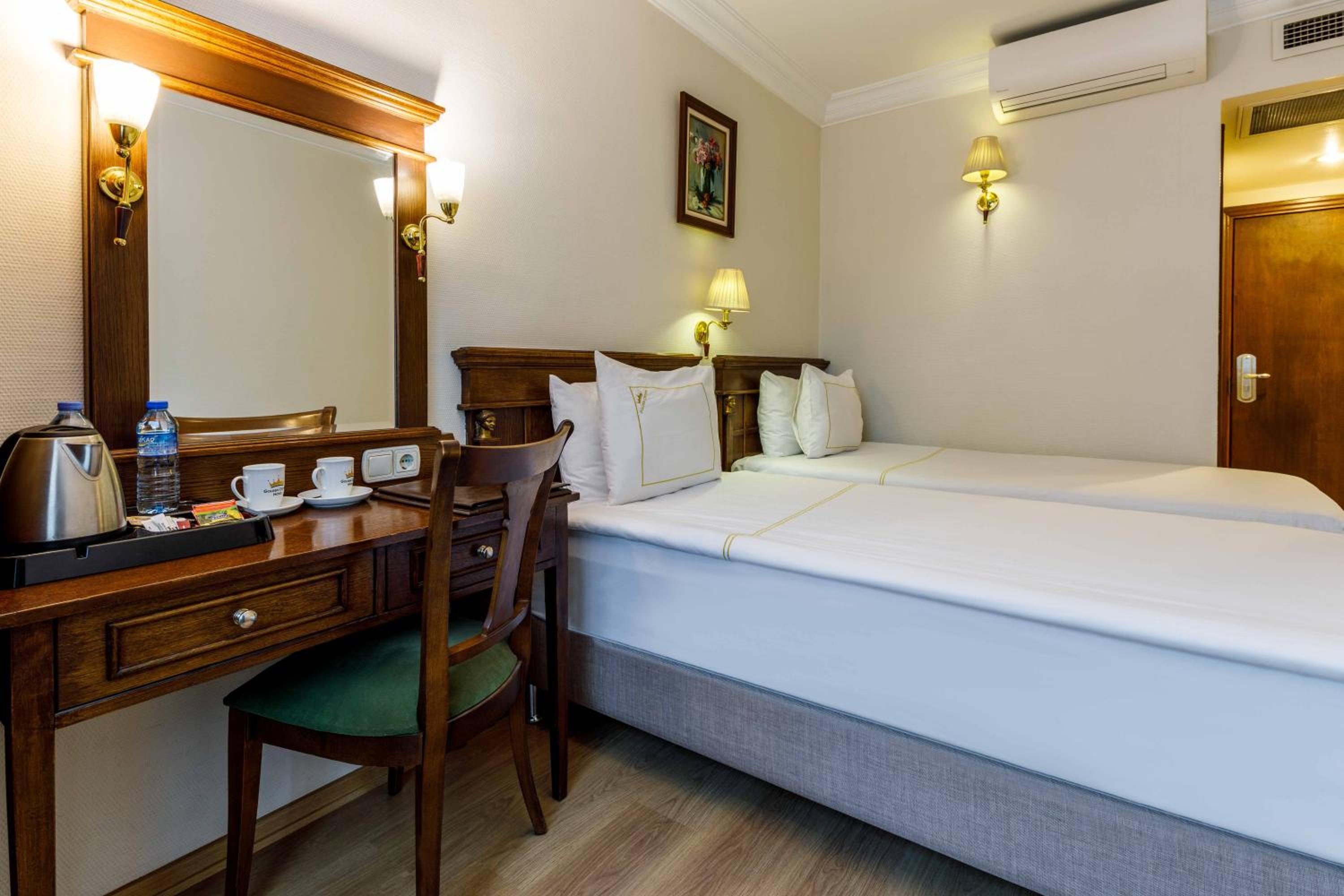Golden Crown Otel - Image 18