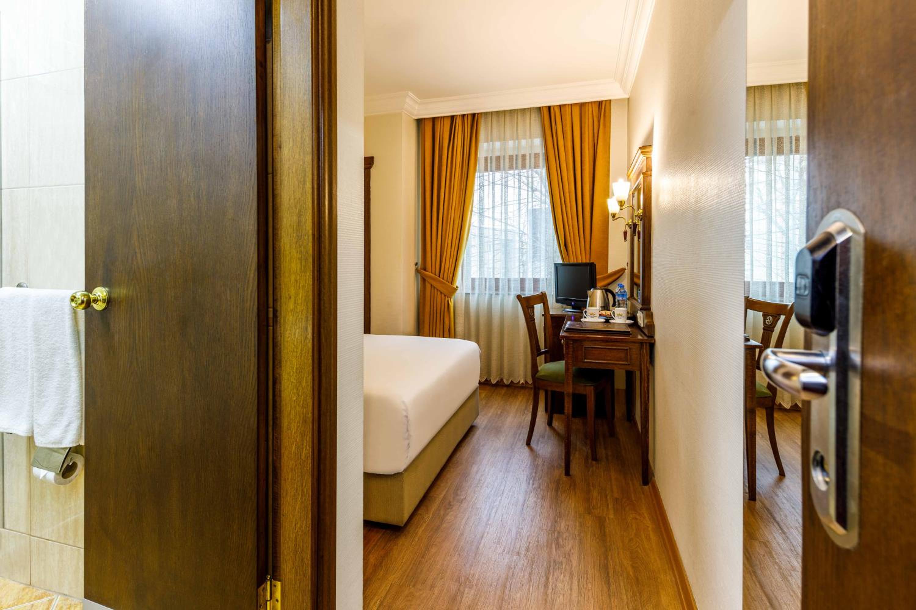 Golden Crown Otel - Image 31