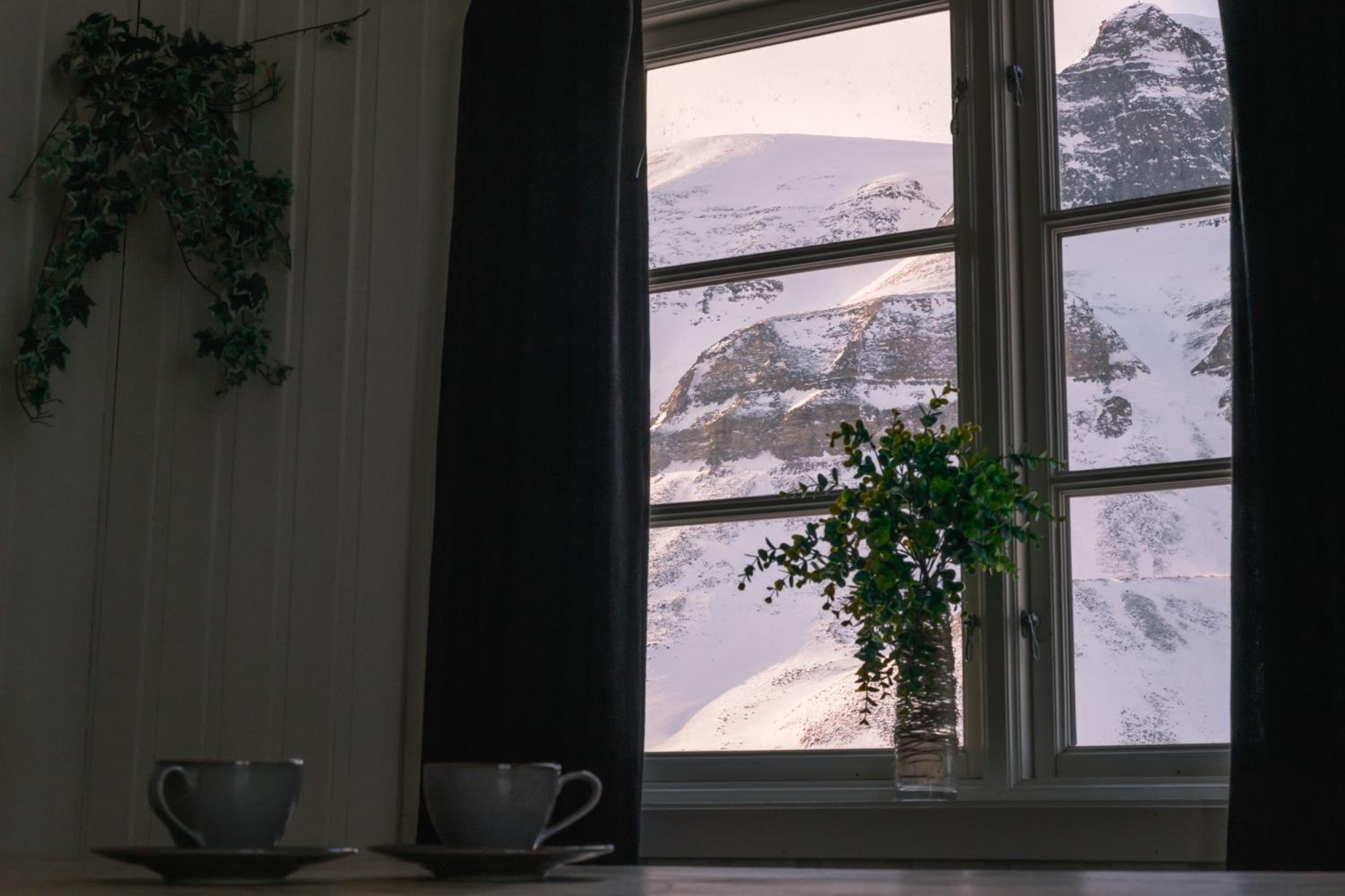 Gjestehuset 102 - your home away from home!