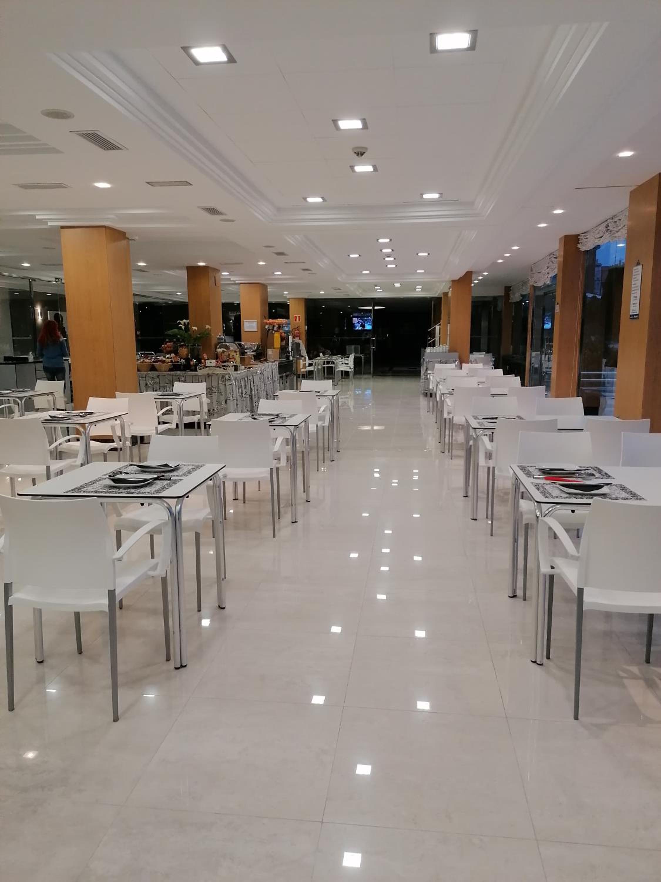 Apartamentos Maritimo Ris con garaje