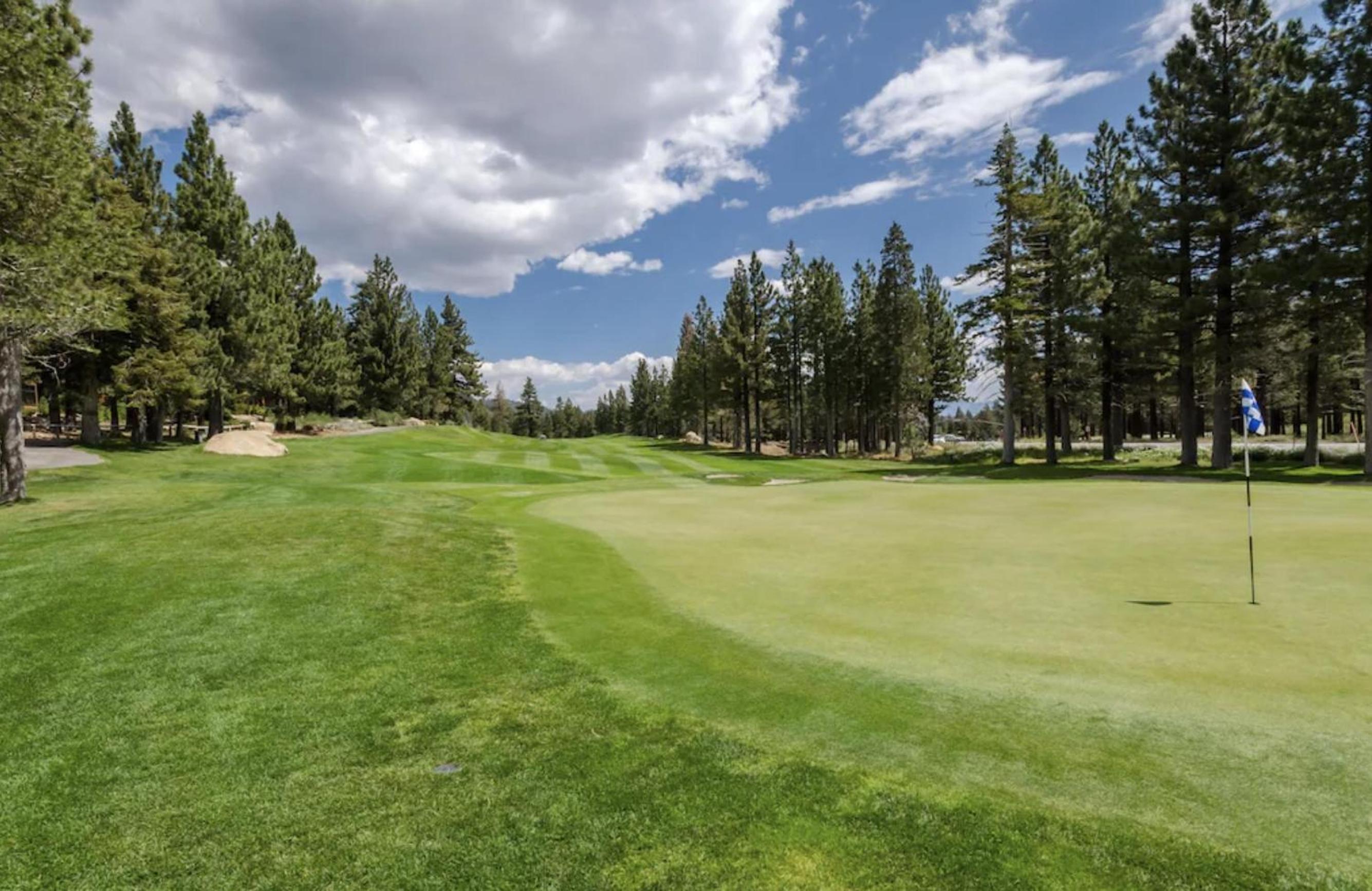 Solstice 11 Amazing Location on Golf Course, Heated Garage, Private Washer Dryer condo view 4