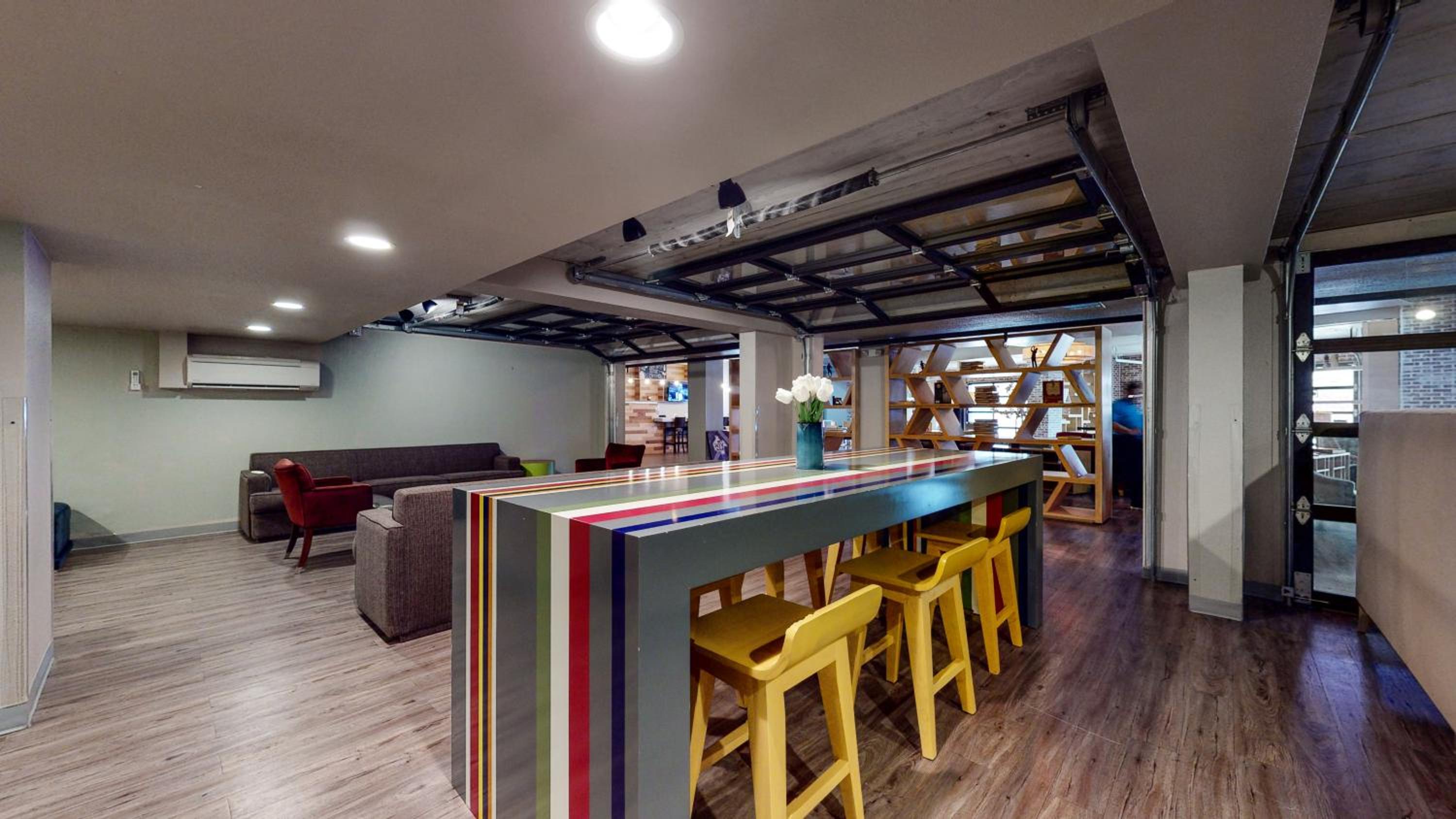 voco College Station Aggieland by IHG
