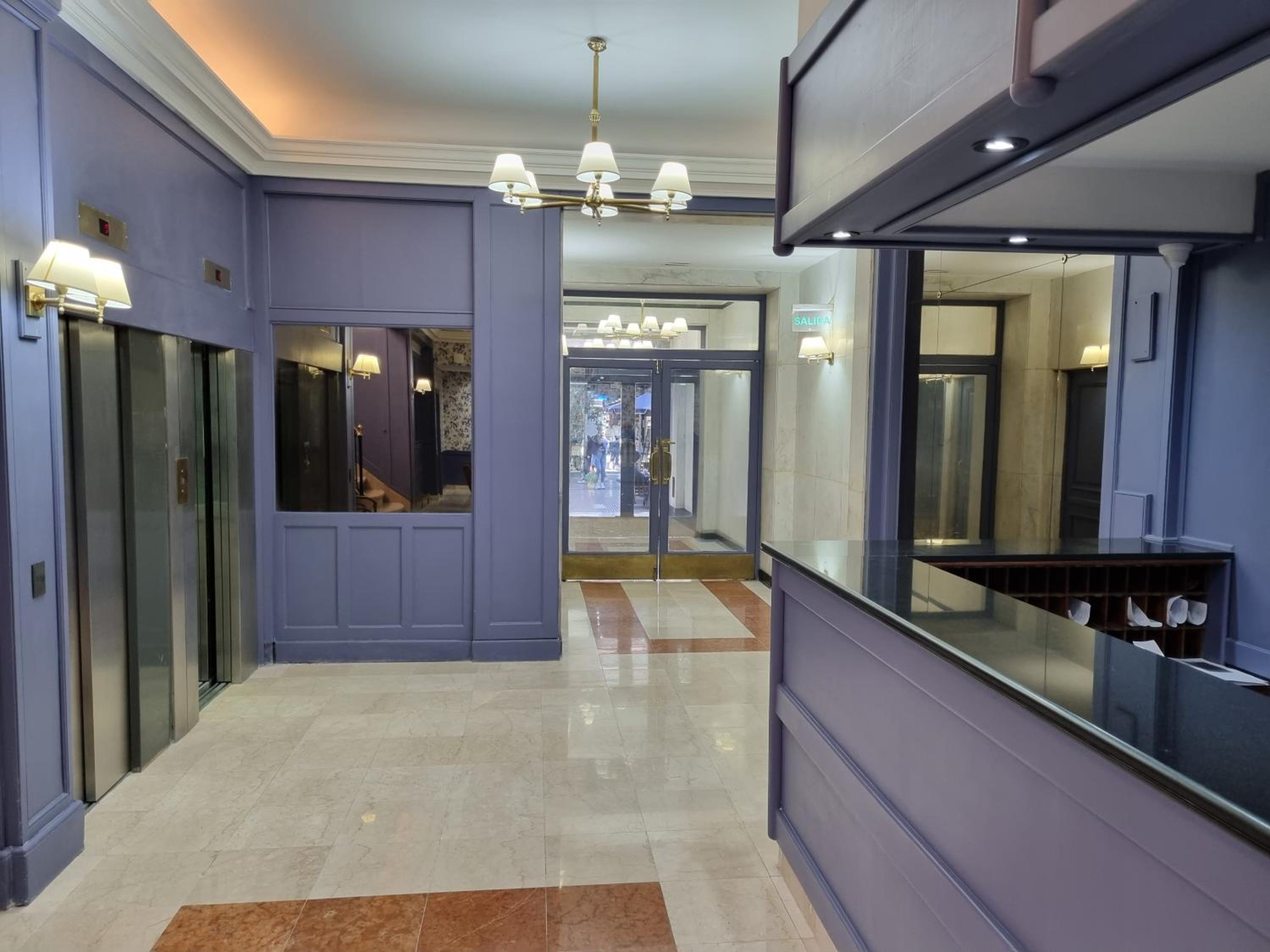 HOTEL REGIS