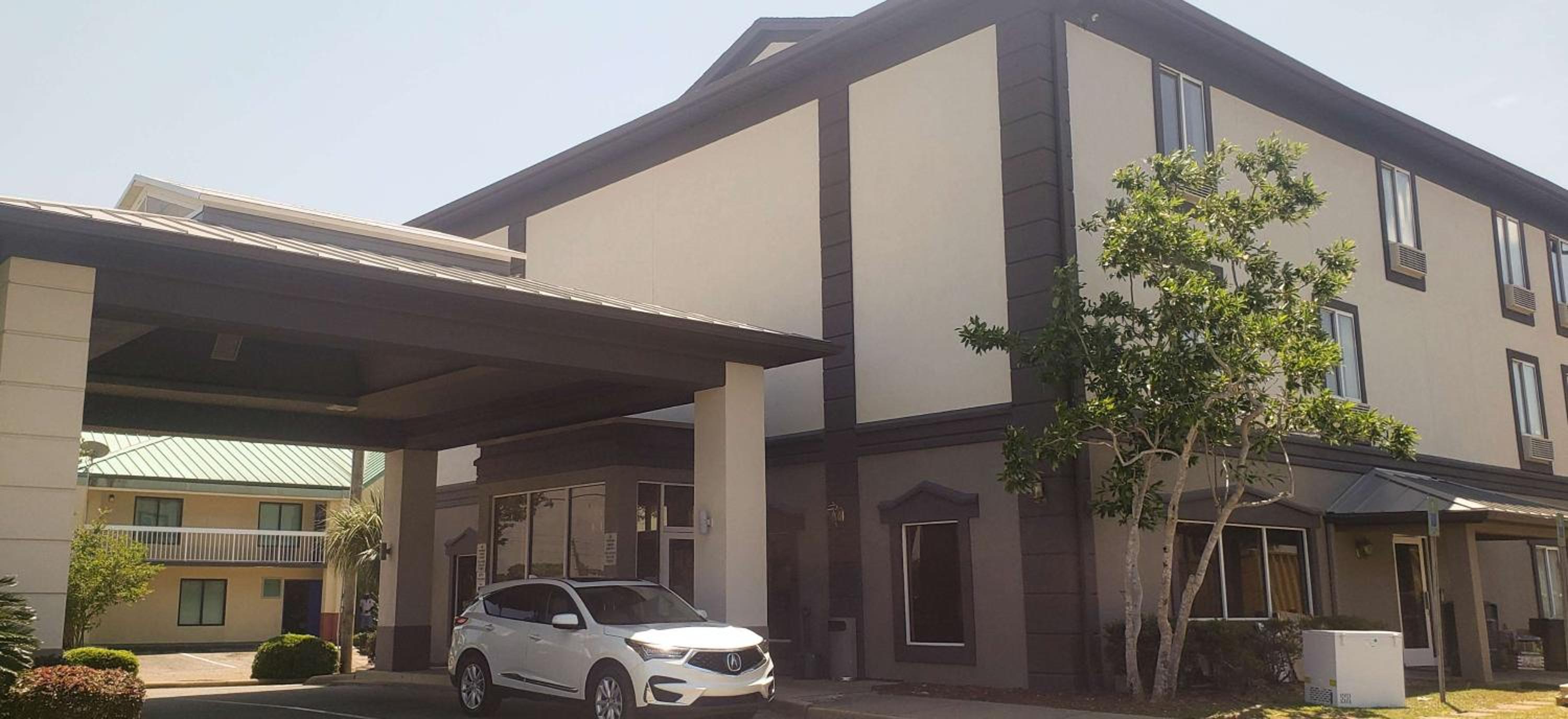 Hotel Motel 6 Mobile, AL - Airport Blvd - Image 1