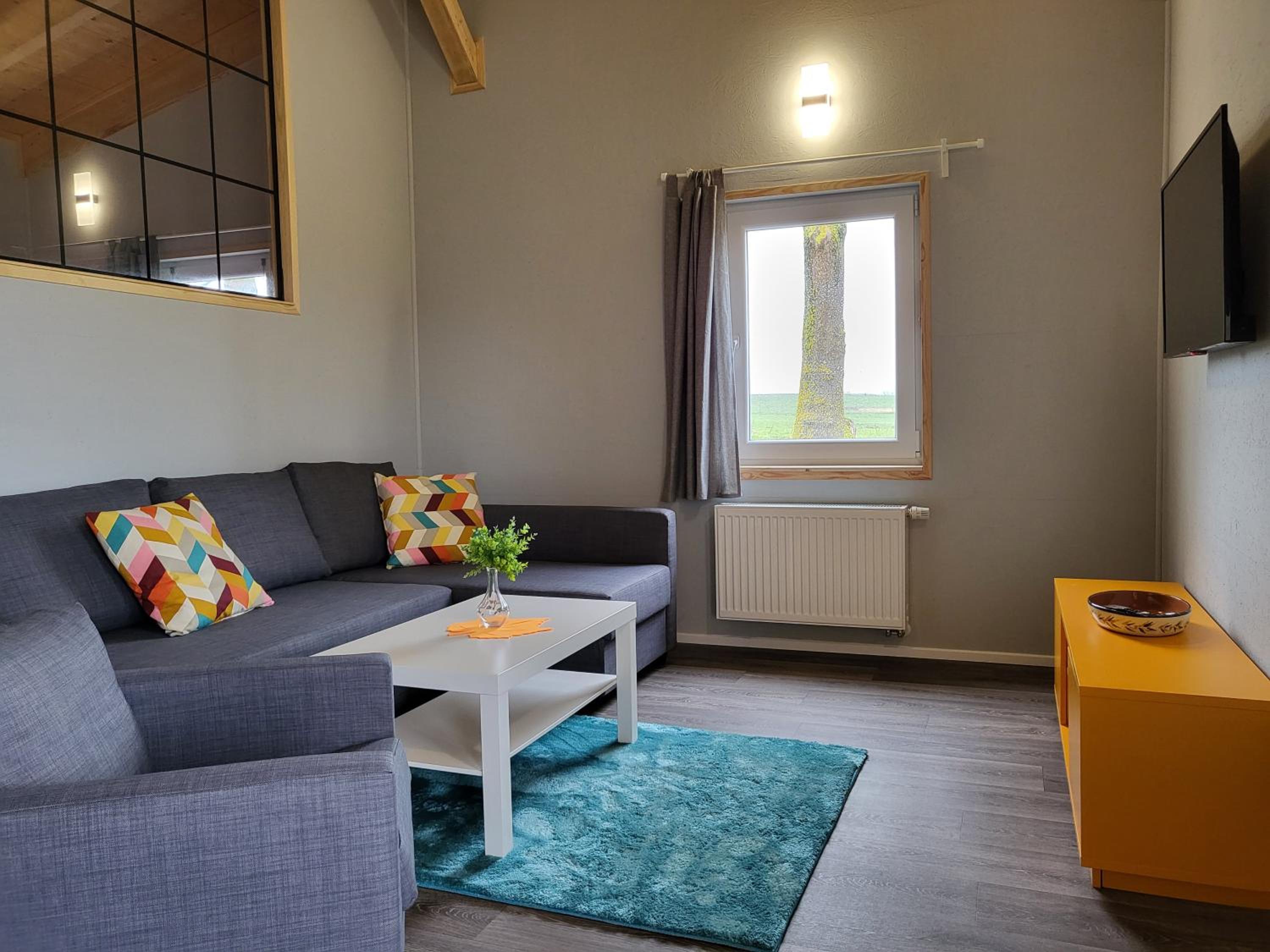 Peenehof Köppen - Ferienwohnungen & Schlaffässer