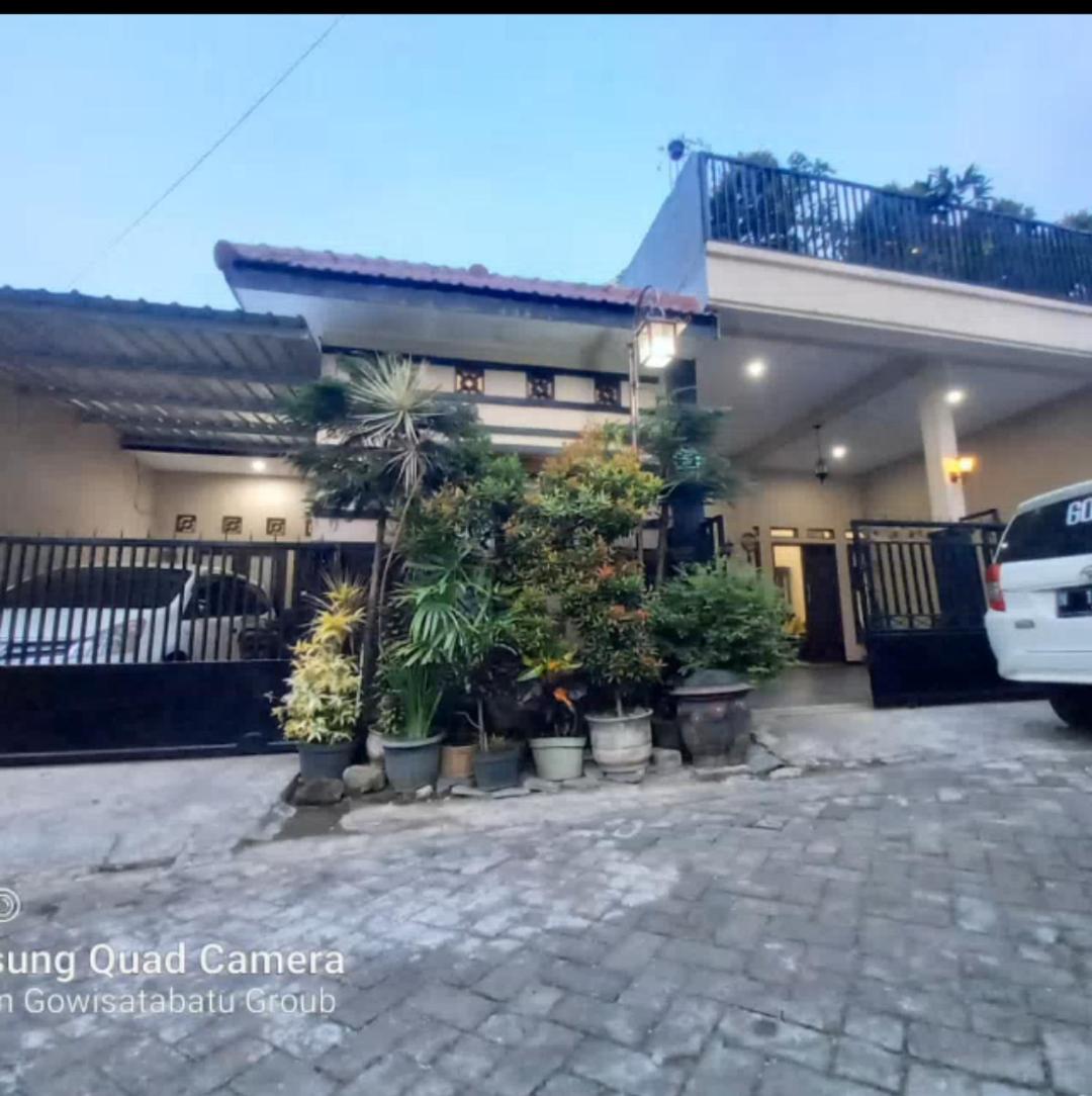RR Family Homestay Syariah Batu - Property Image 27