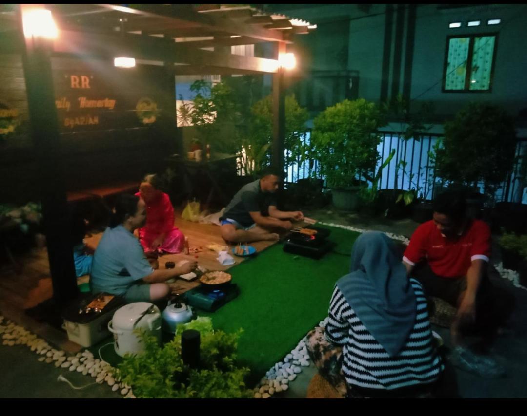 RR Family Homestay Syariah Batu - Property Image 19