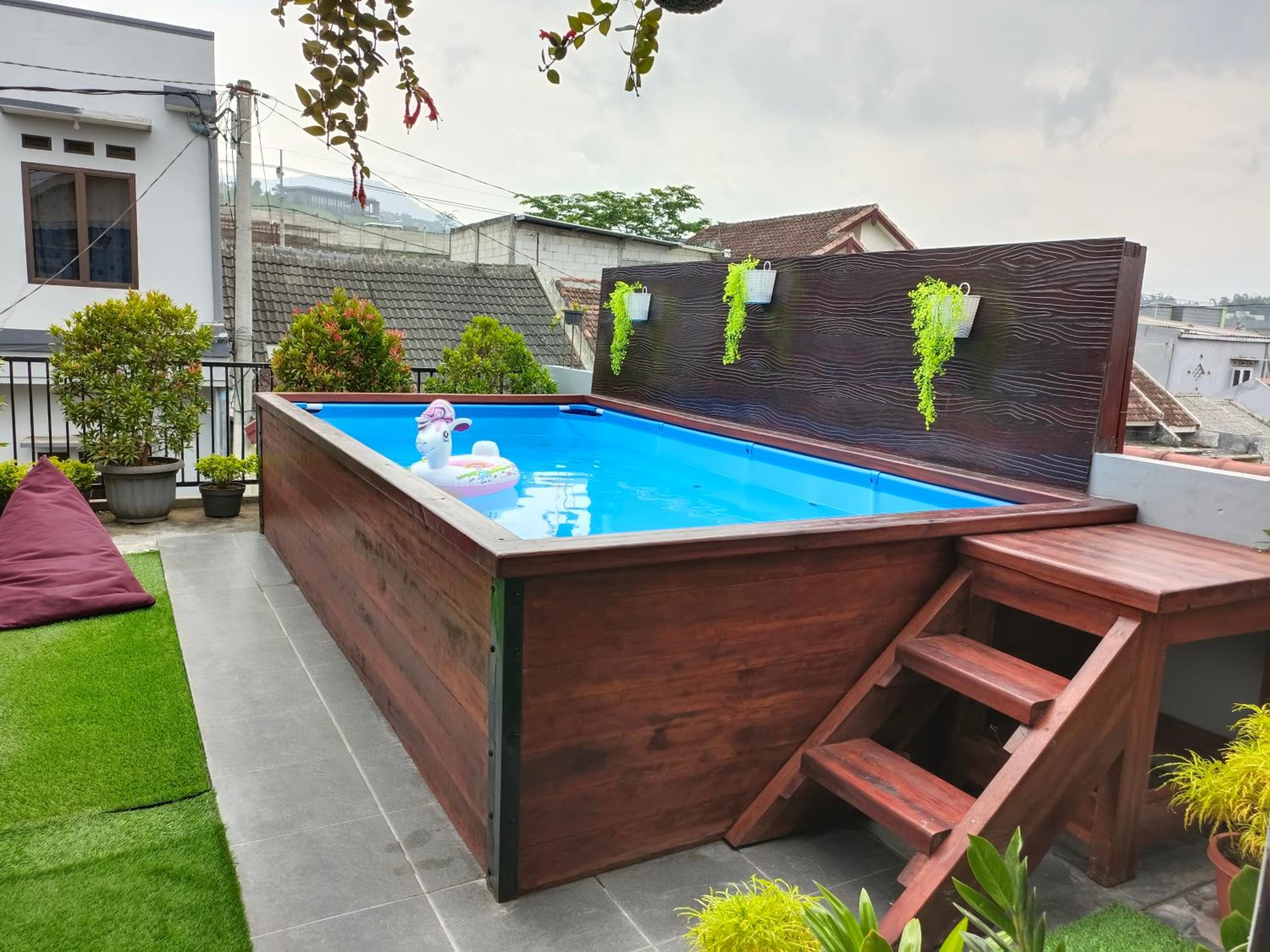 RR Family Homestay Syariah Batu - Property Image 28