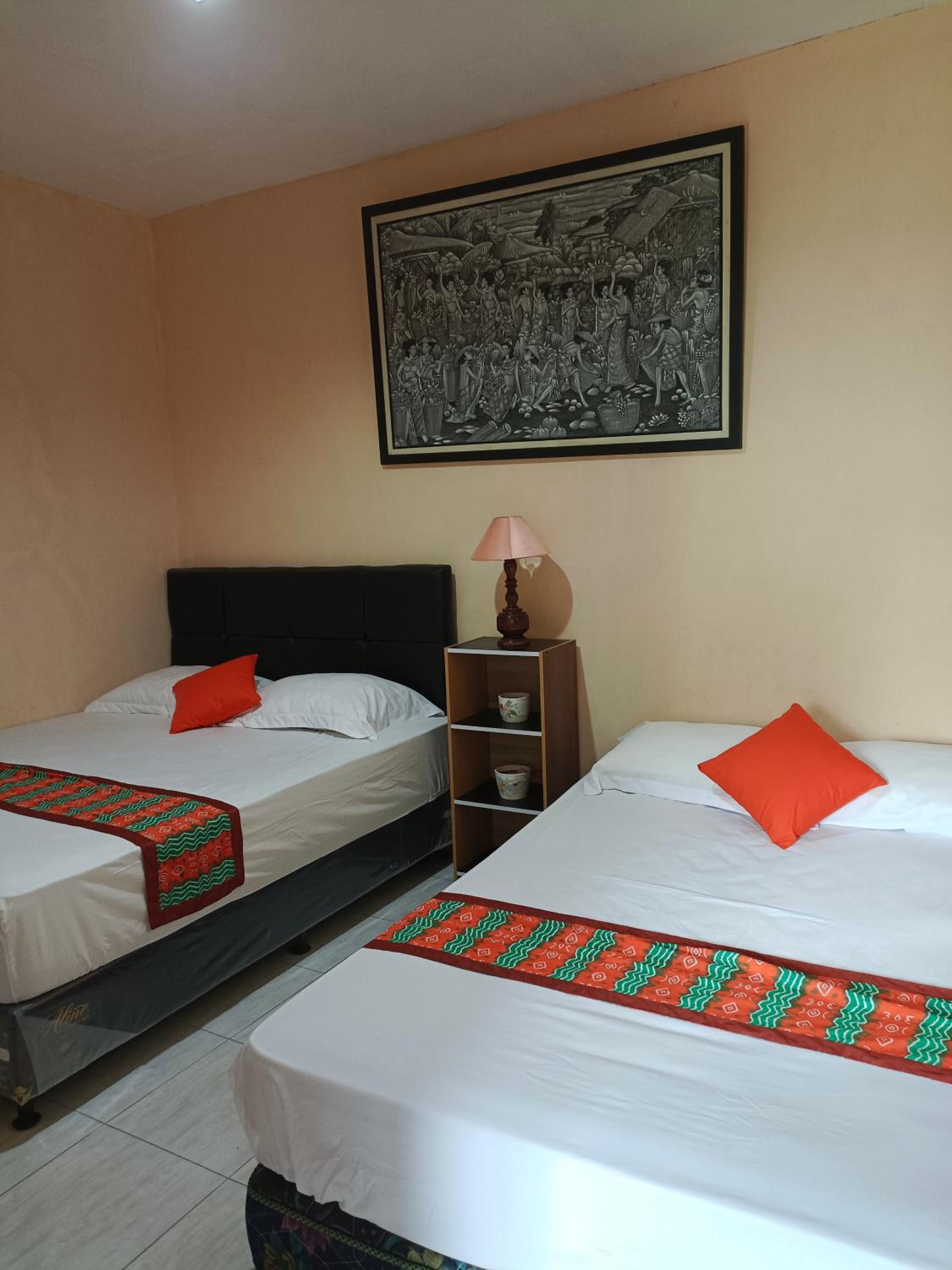 RR Family Homestay Syariah Batu - Property Image 14