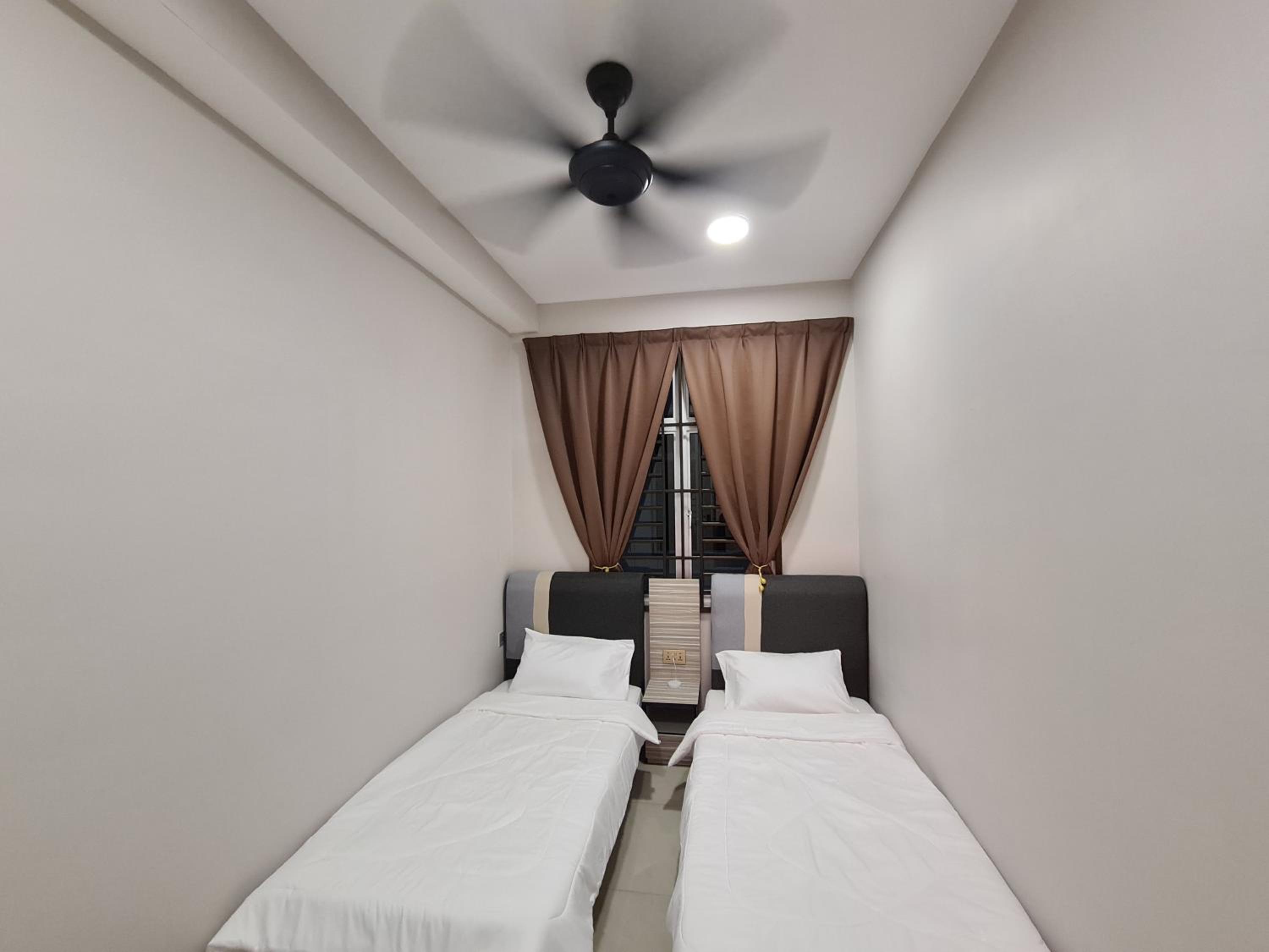 Eid SKS Habitat -Free Wifi Netflix, Larkin, Johor Bahru
