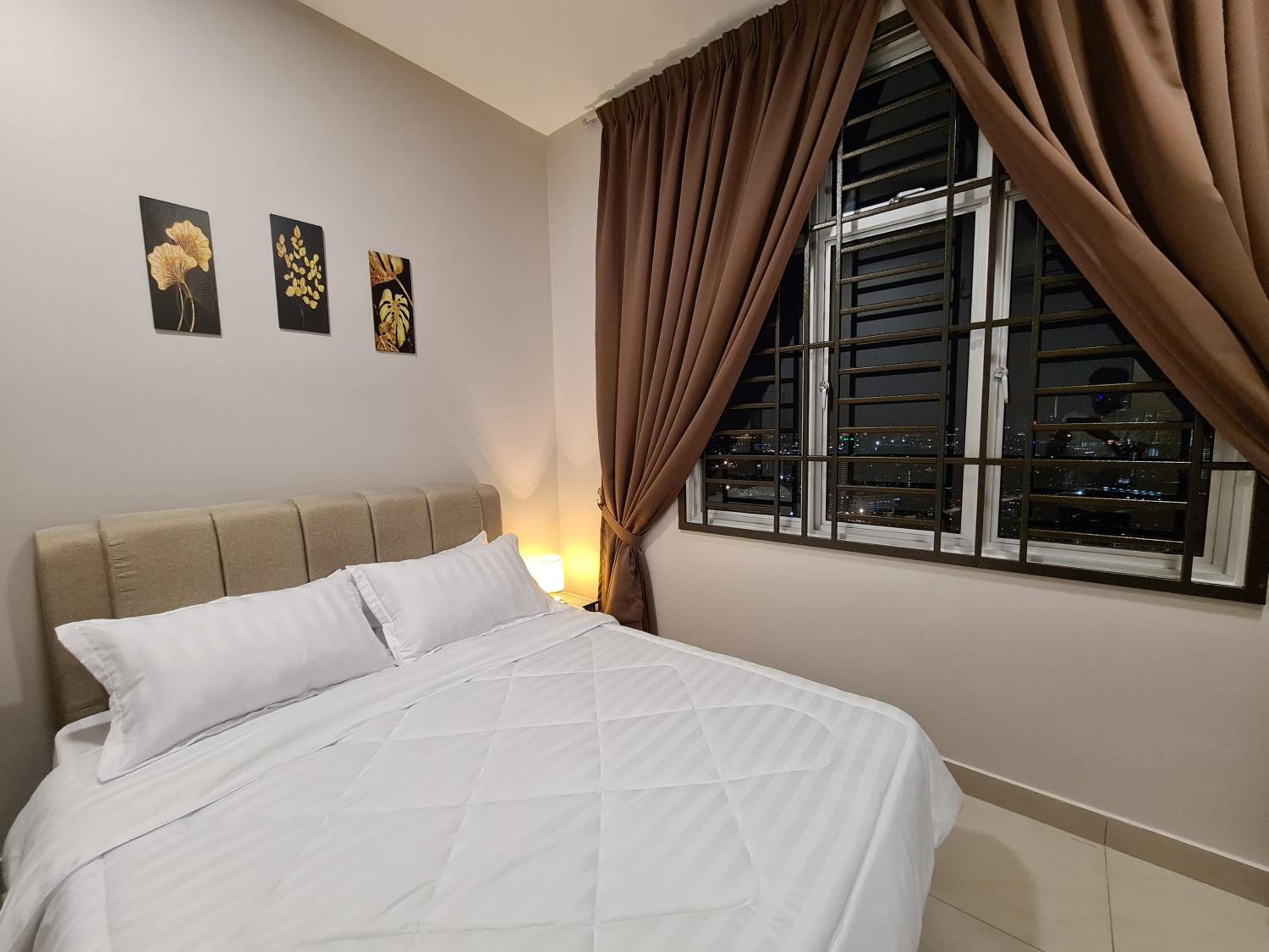 Eid SKS Habitat -Free Wifi Netflix, Larkin, Johor Bahru