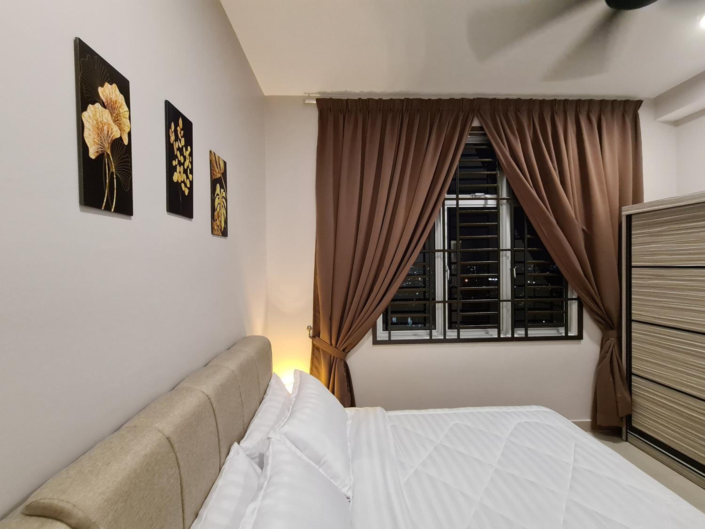 Eid SKS Habitat -Free Wifi Netflix, Larkin, Johor Bahru