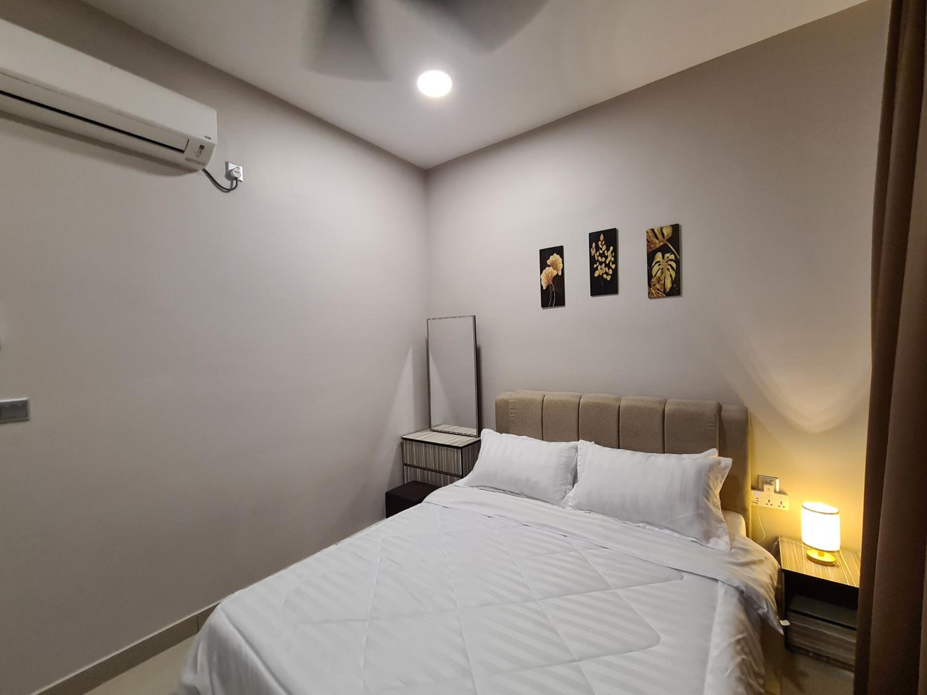 Eid SKS Habitat -Free Wifi Netflix, Larkin, Johor Bahru