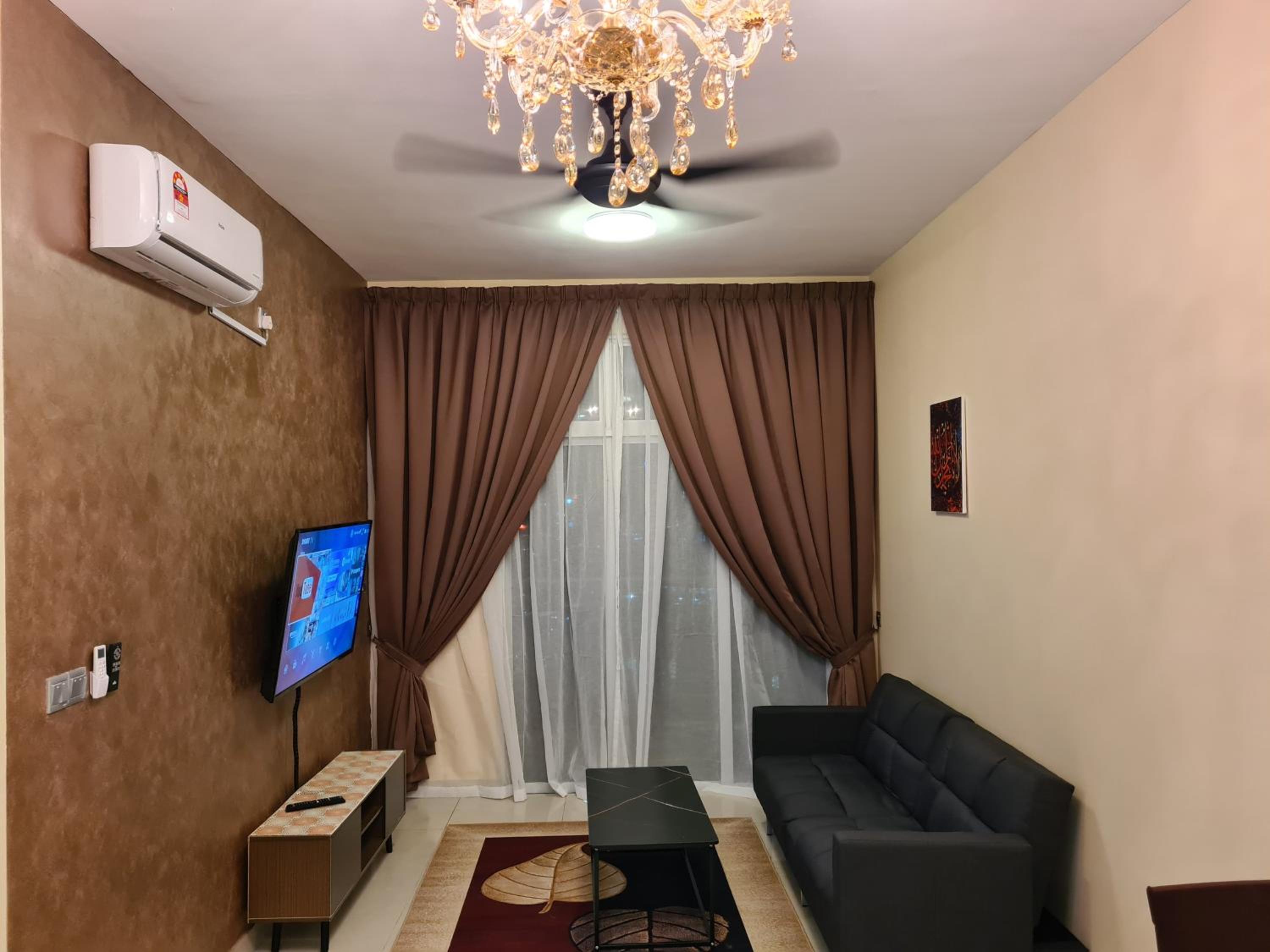 Eid SKS Habitat -Free Wifi Netflix, Larkin, Johor Bahru