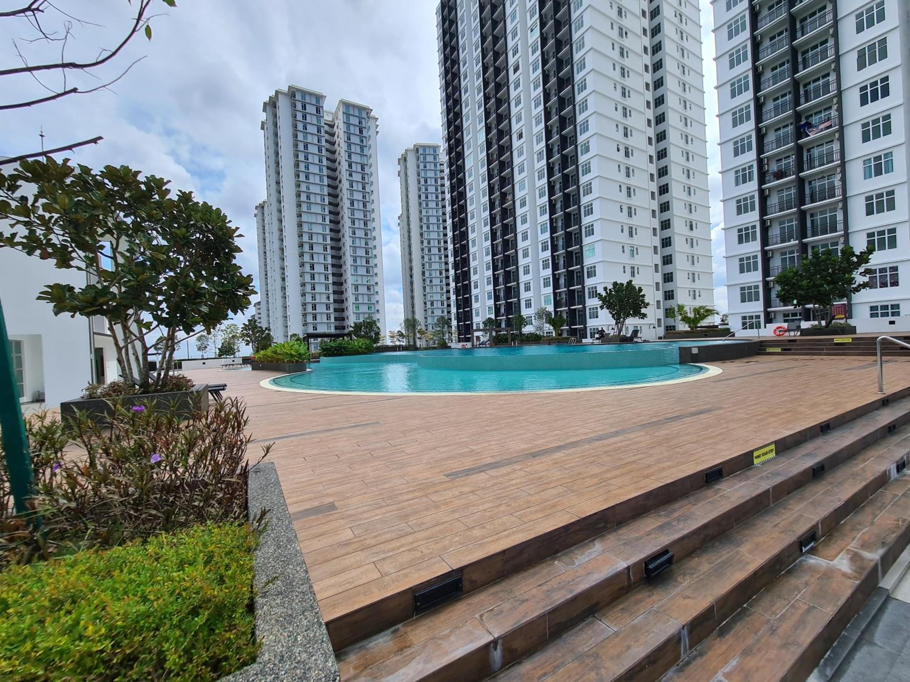Eid SKS Habitat -Free Wifi Netflix, Larkin, Johor Bahru