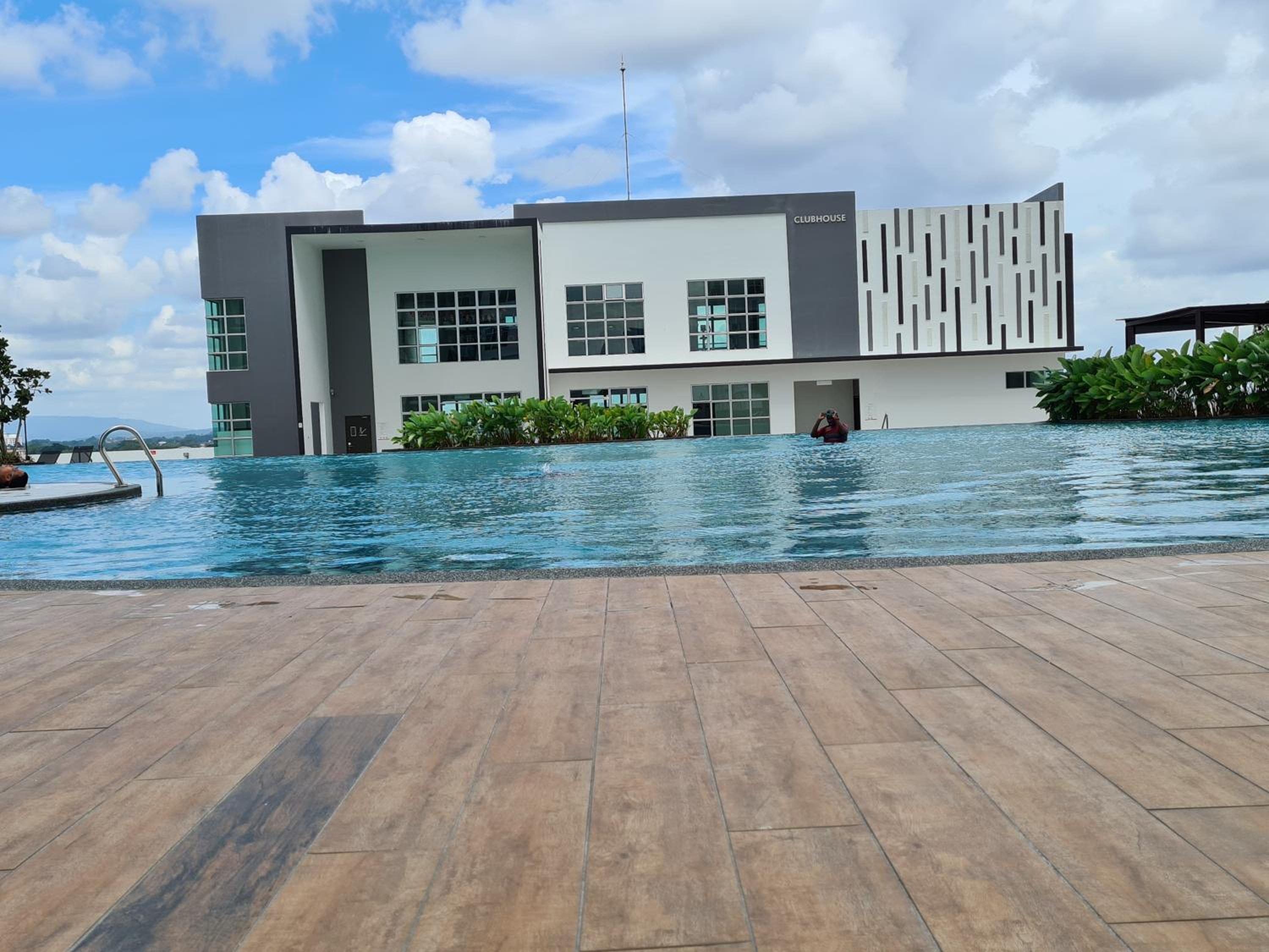 Eid SKS Habitat -Free Wifi Netflix, Larkin, Johor Bahru