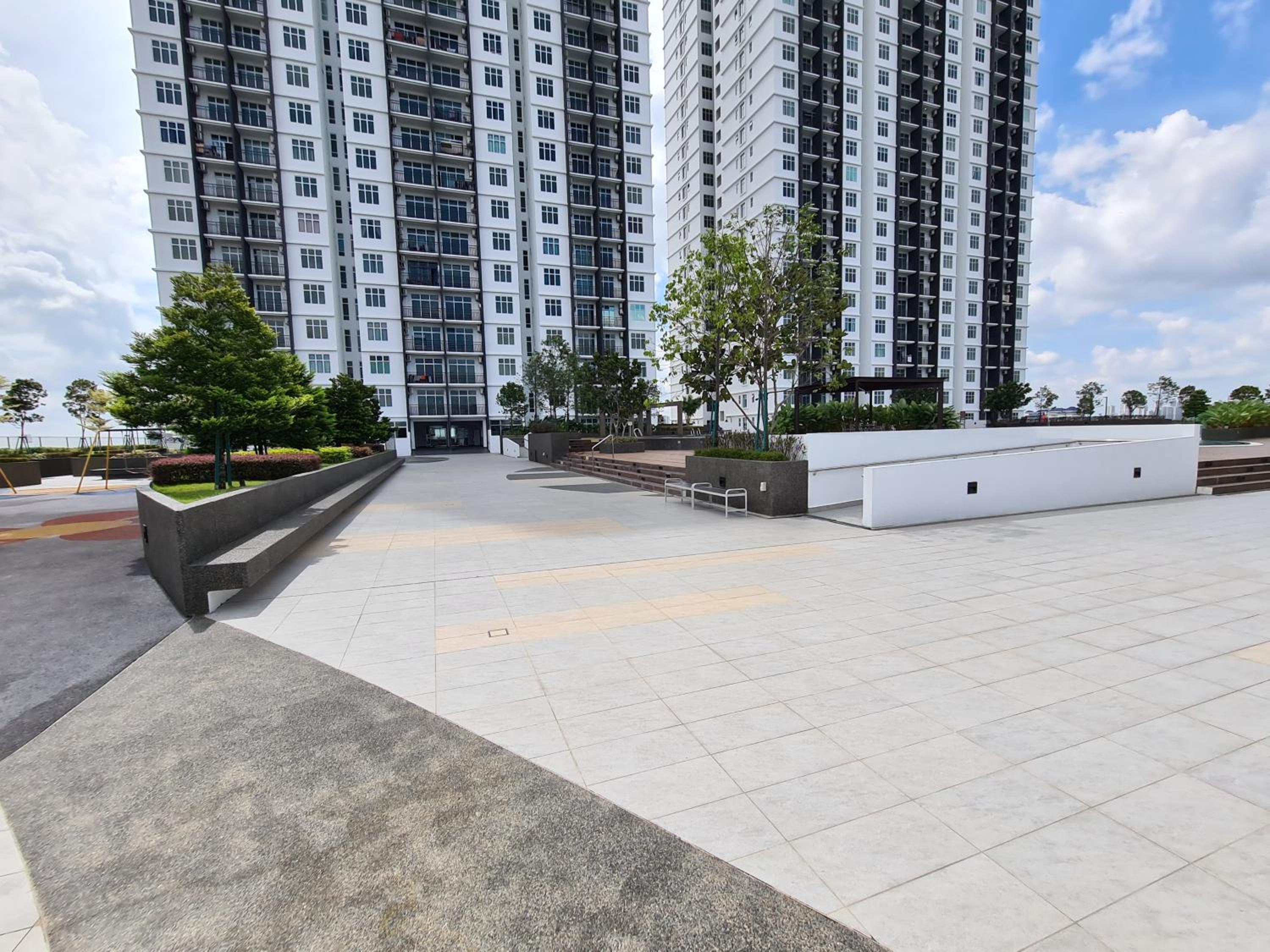 Eid SKS Habitat -Free Wifi Netflix, Larkin, Johor Bahru