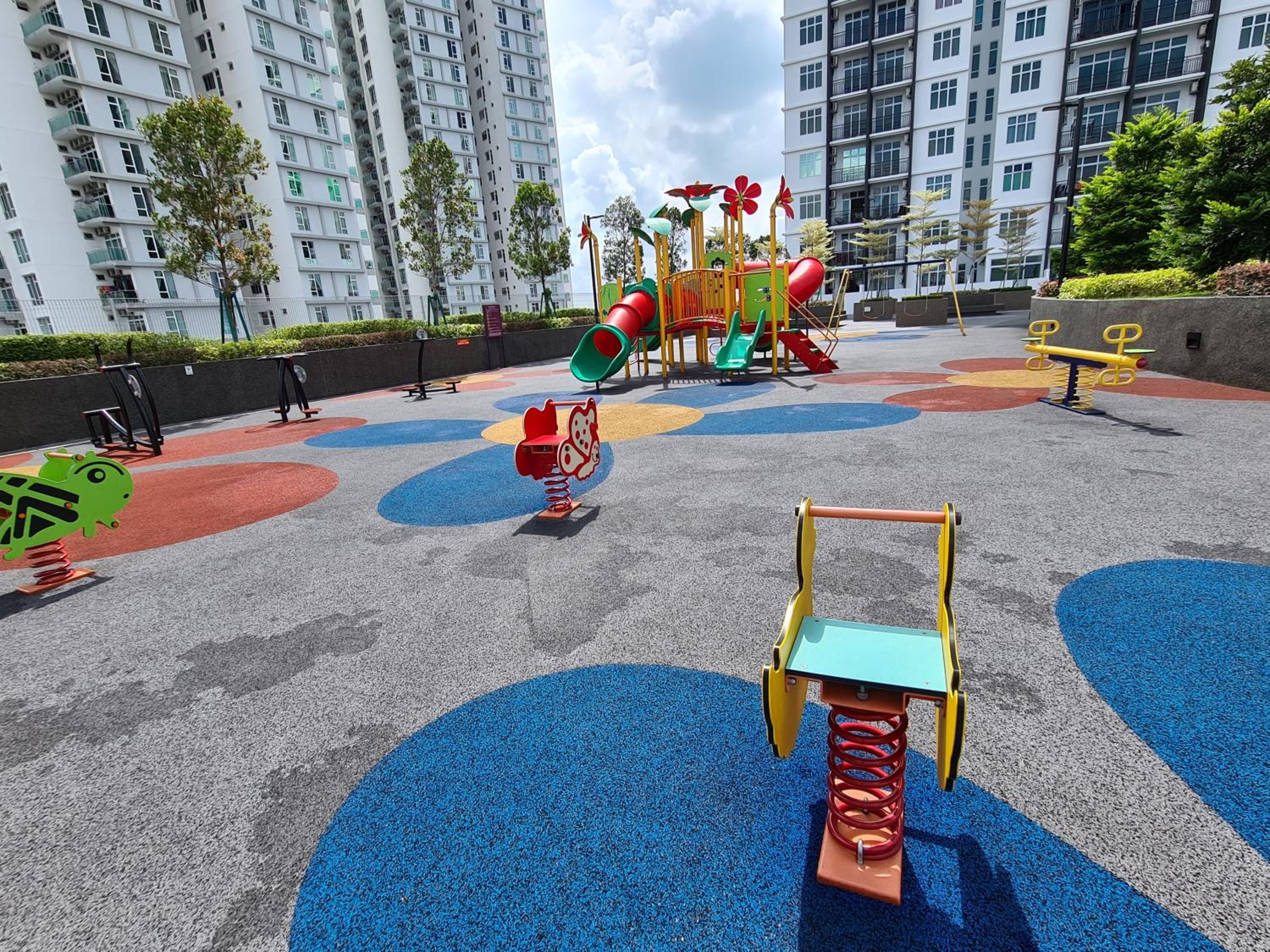 Eid SKS Habitat -Free Wifi Netflix, Larkin, Johor Bahru