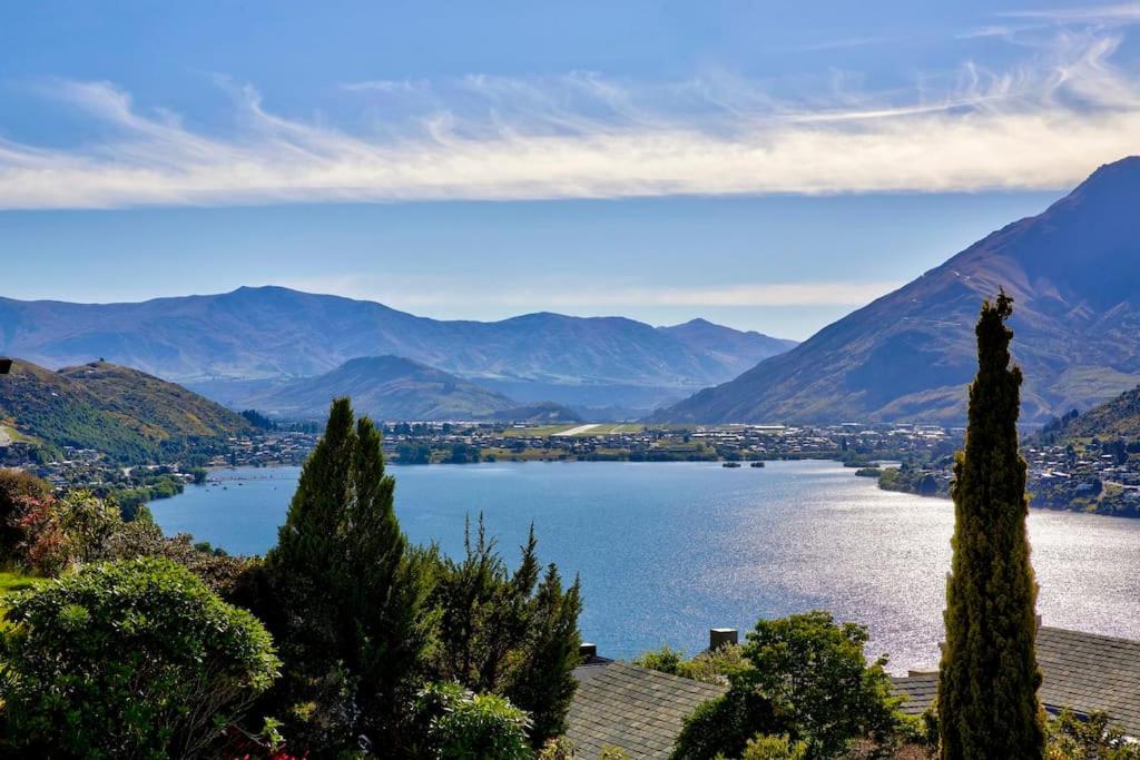 Unbeatable Panoramic Lake & Mountain & Garden Views view 5
