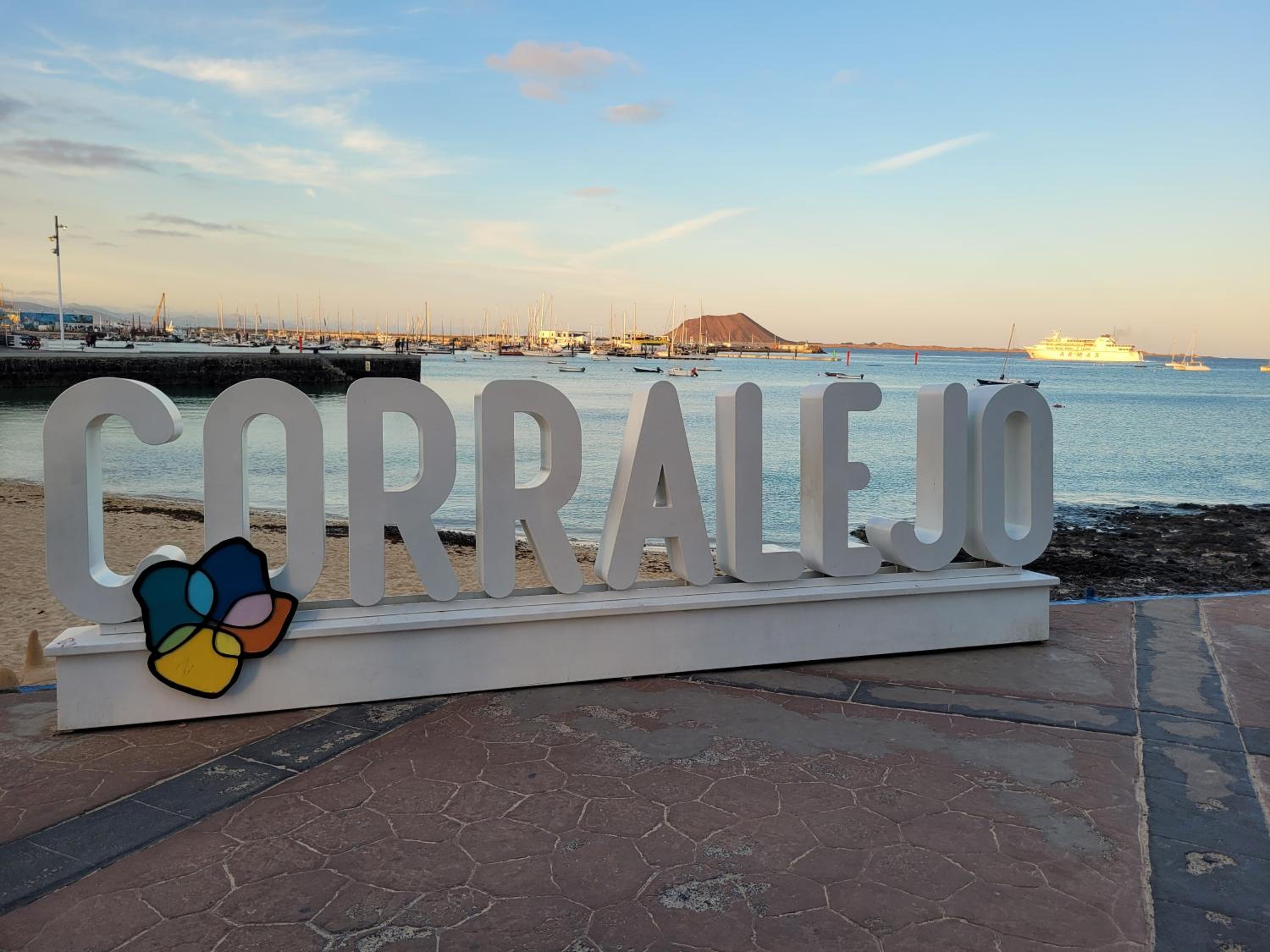 Beautiful, modern apartment in sunny Corralejo