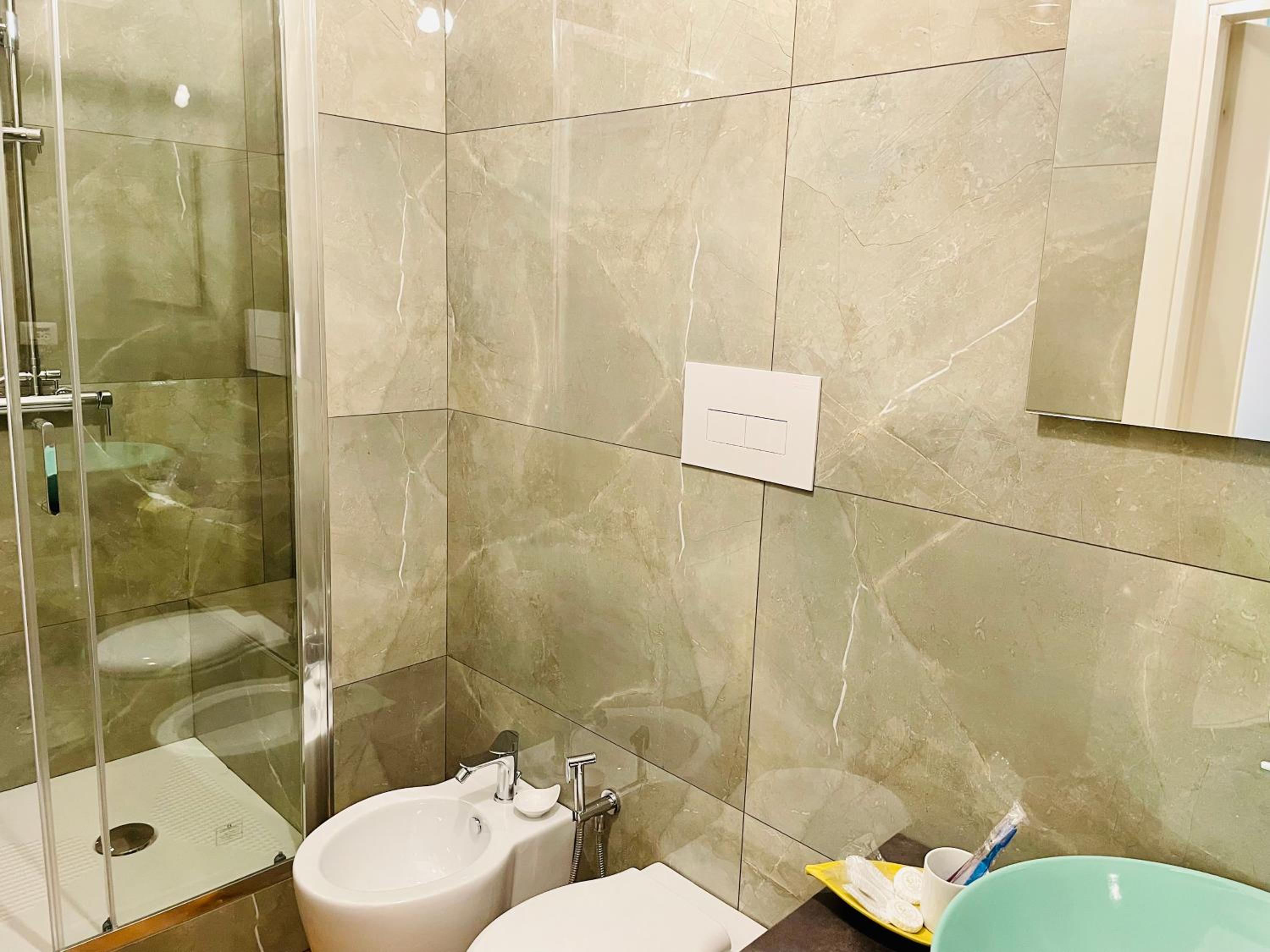 ConteMax ArtHouse en Salerno — bathroom