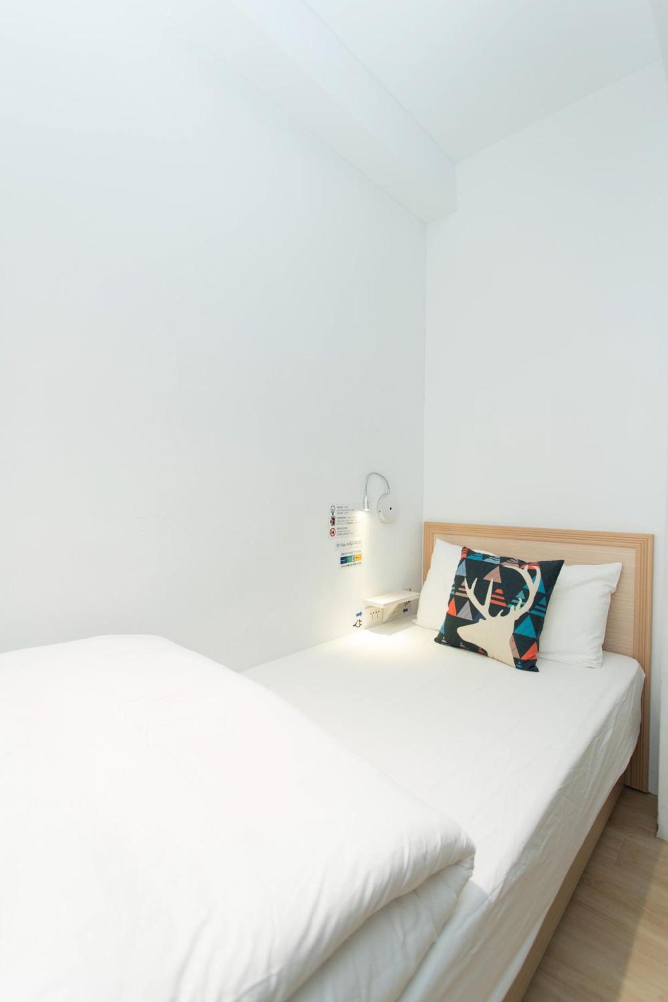 4Plus Hostel