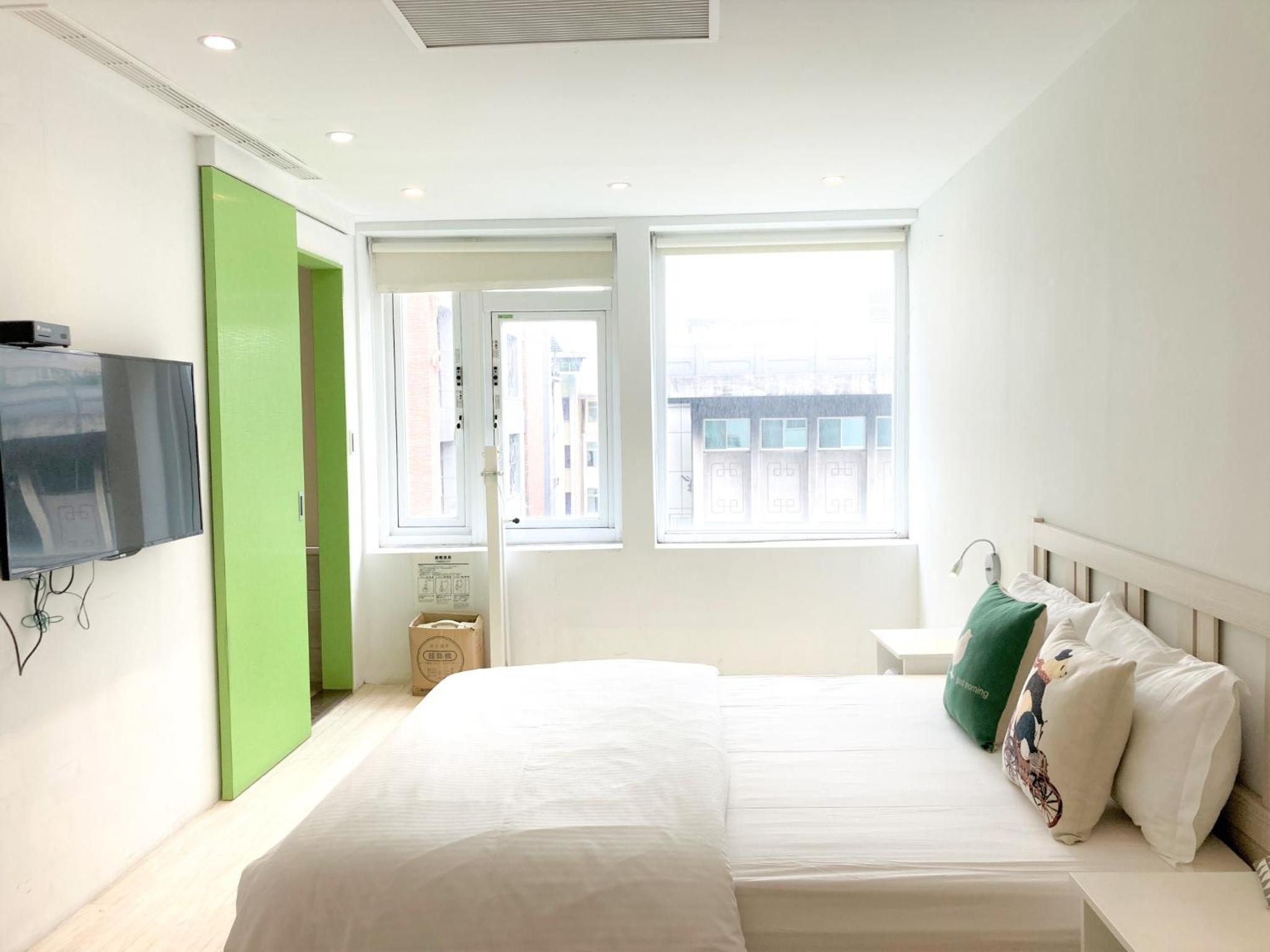 4Plus Hostel