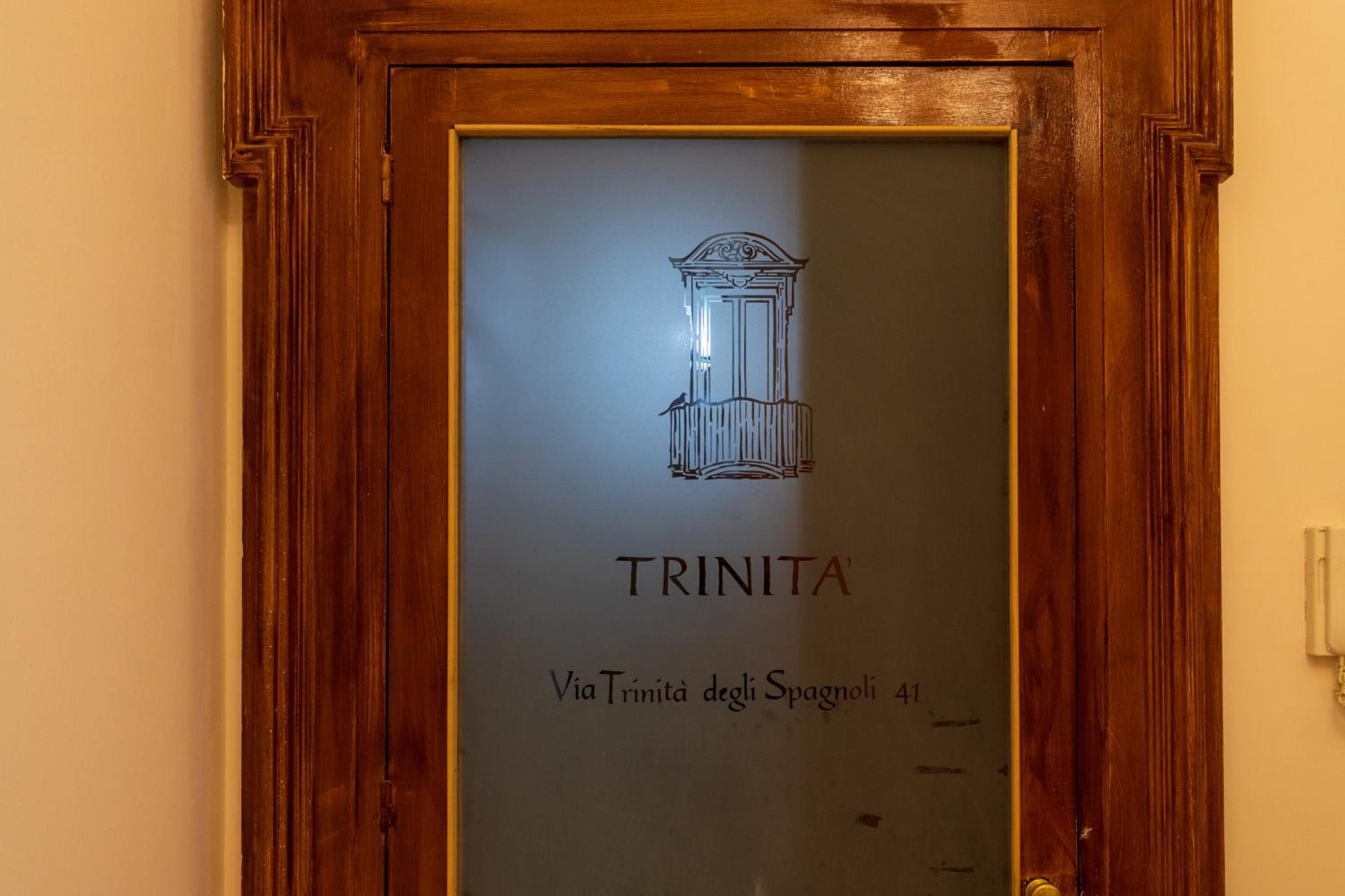 Suites Trinità in Toledo street