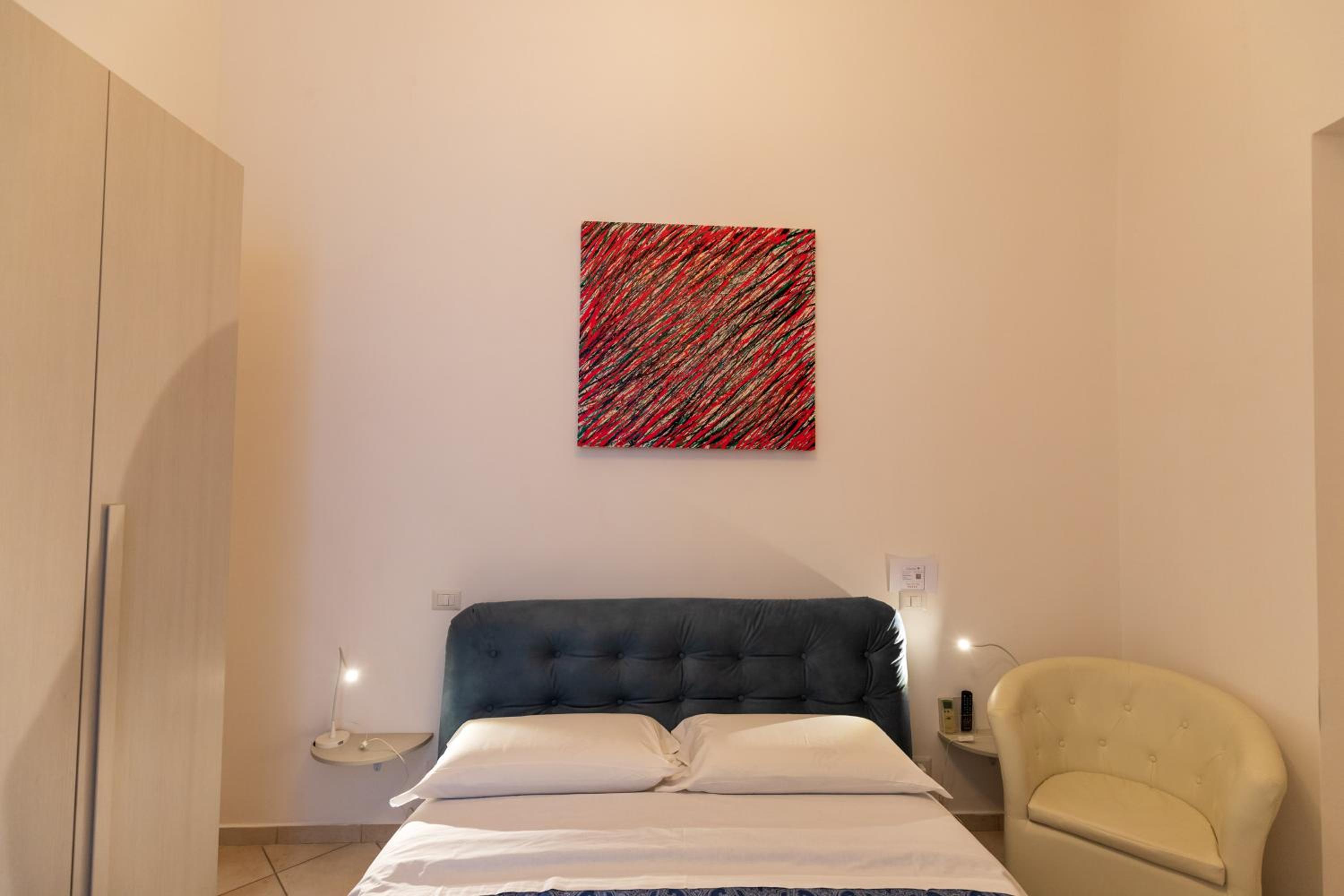 Suites Trinità in Toledo street