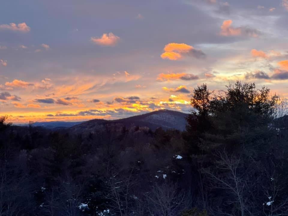 168 Secluded Acres Trails, Winery 5BR view 2