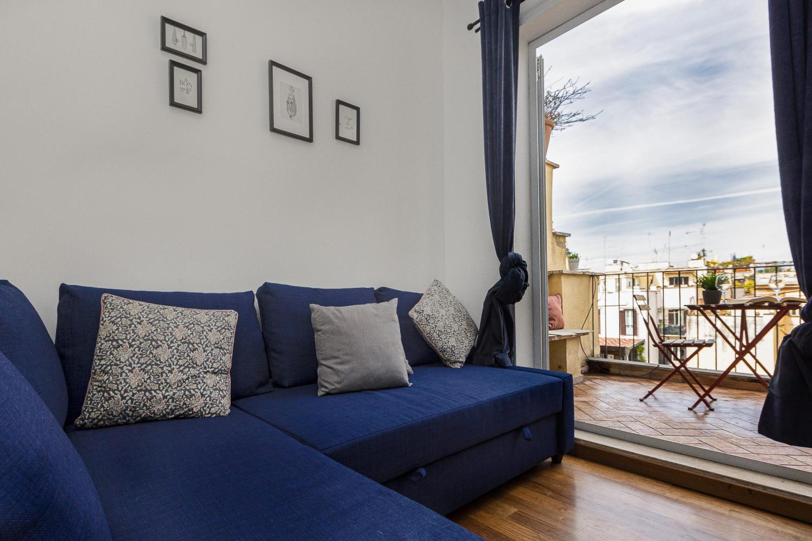 Campo de' Fiori Penthouse-Rental in Rome