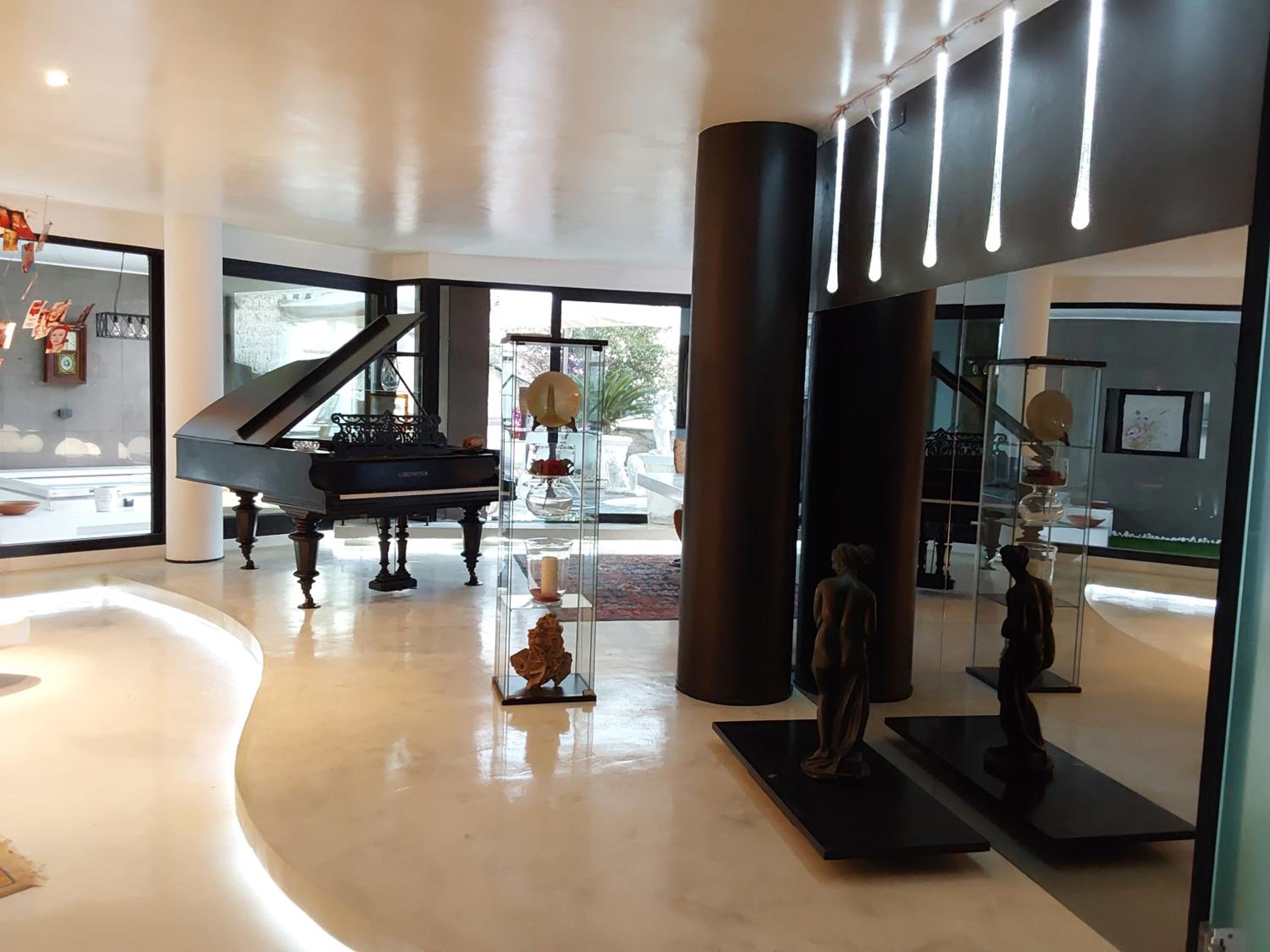 Hotel Last Minute Garden And Jacuzzi,the Most Gorgeus !