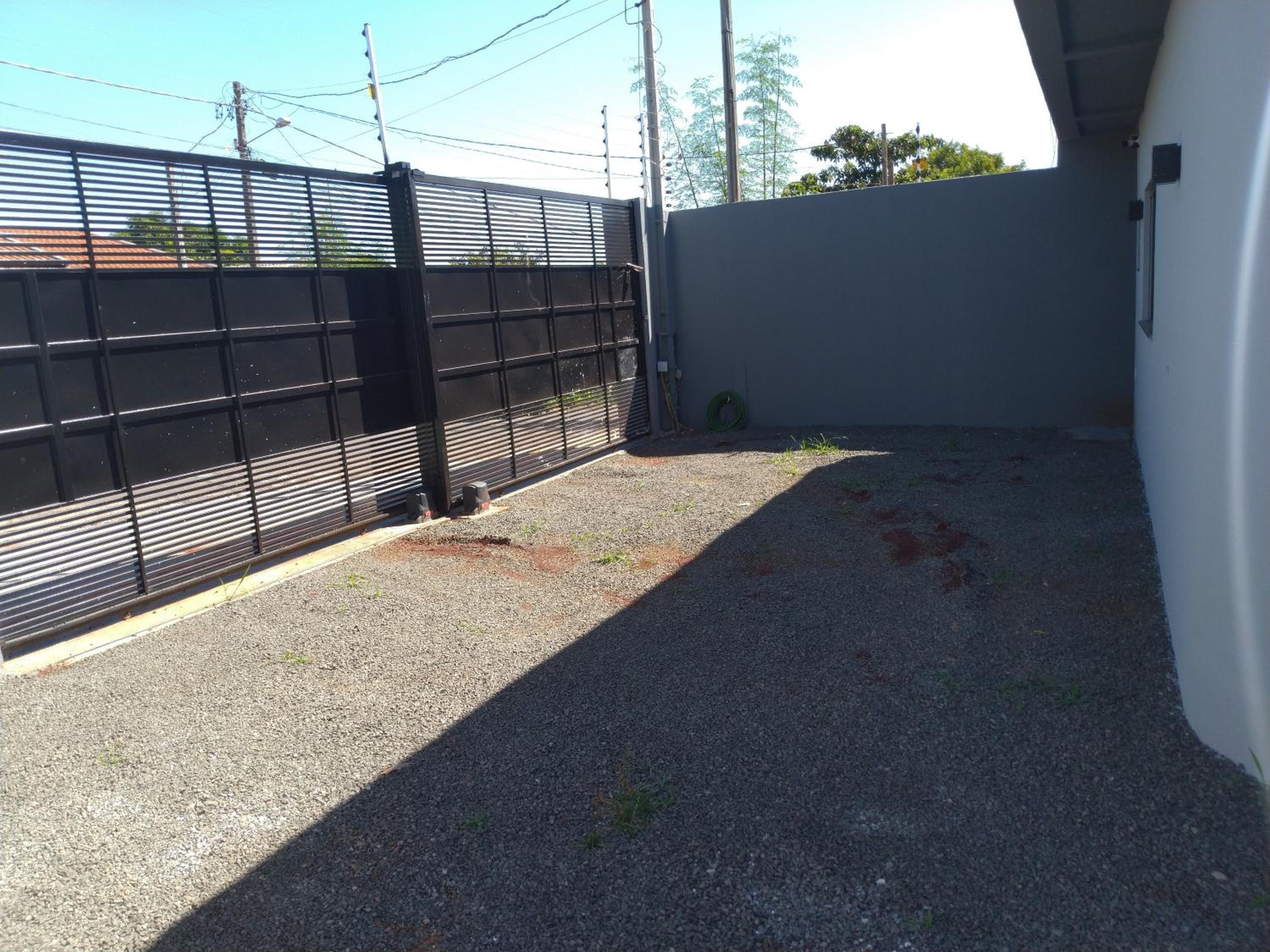 Kitnets bem localizada, próx ao autódromo!