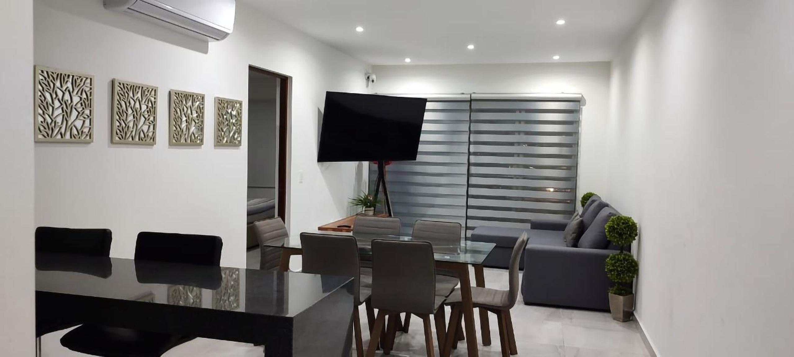 Gorgeous Apartment HOEStel Long Island!