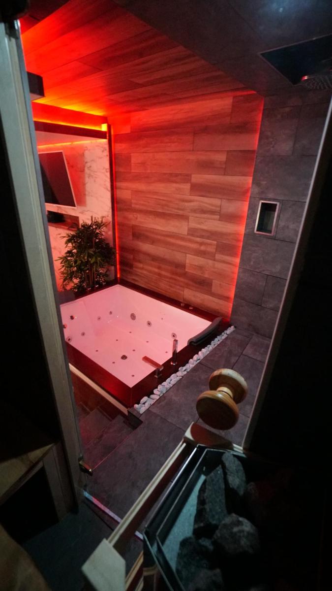 Jacuzzi