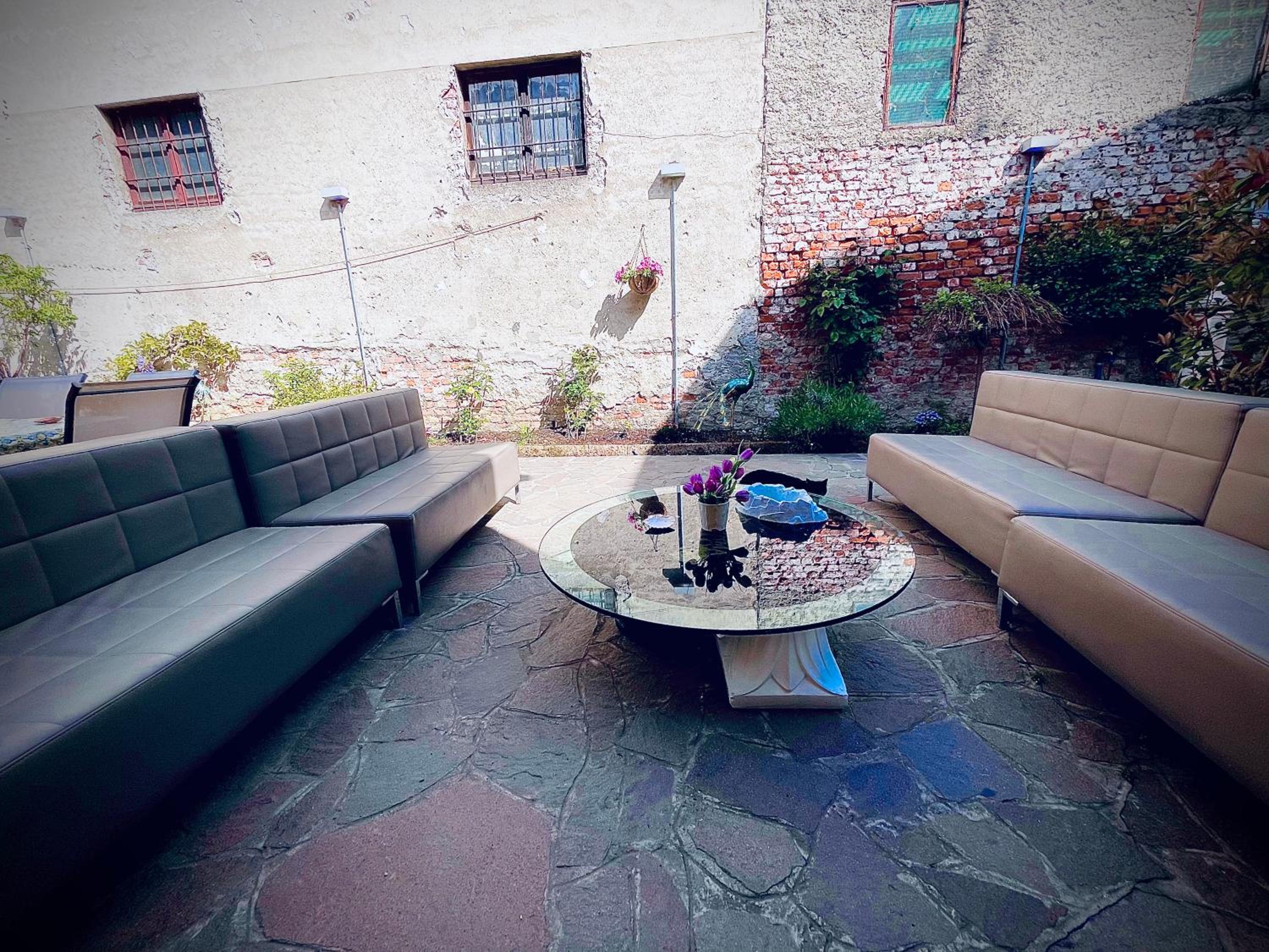 lounge