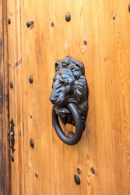 La Musa di via Dante