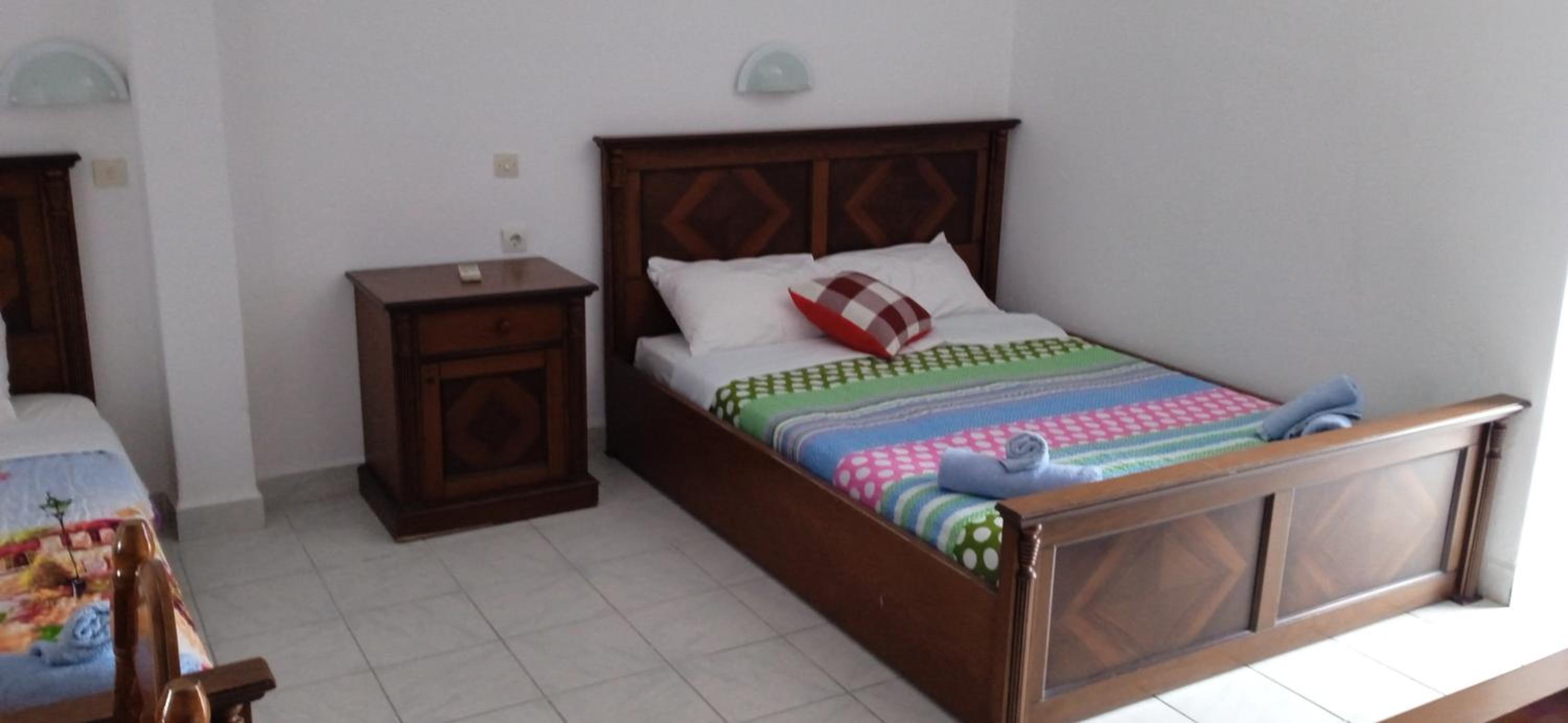 Studios Apartments Kapetanios