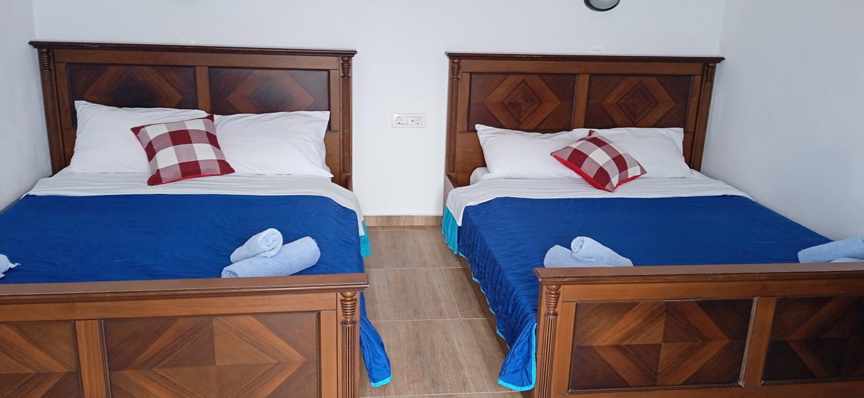 Studios Apartments Kapetanios