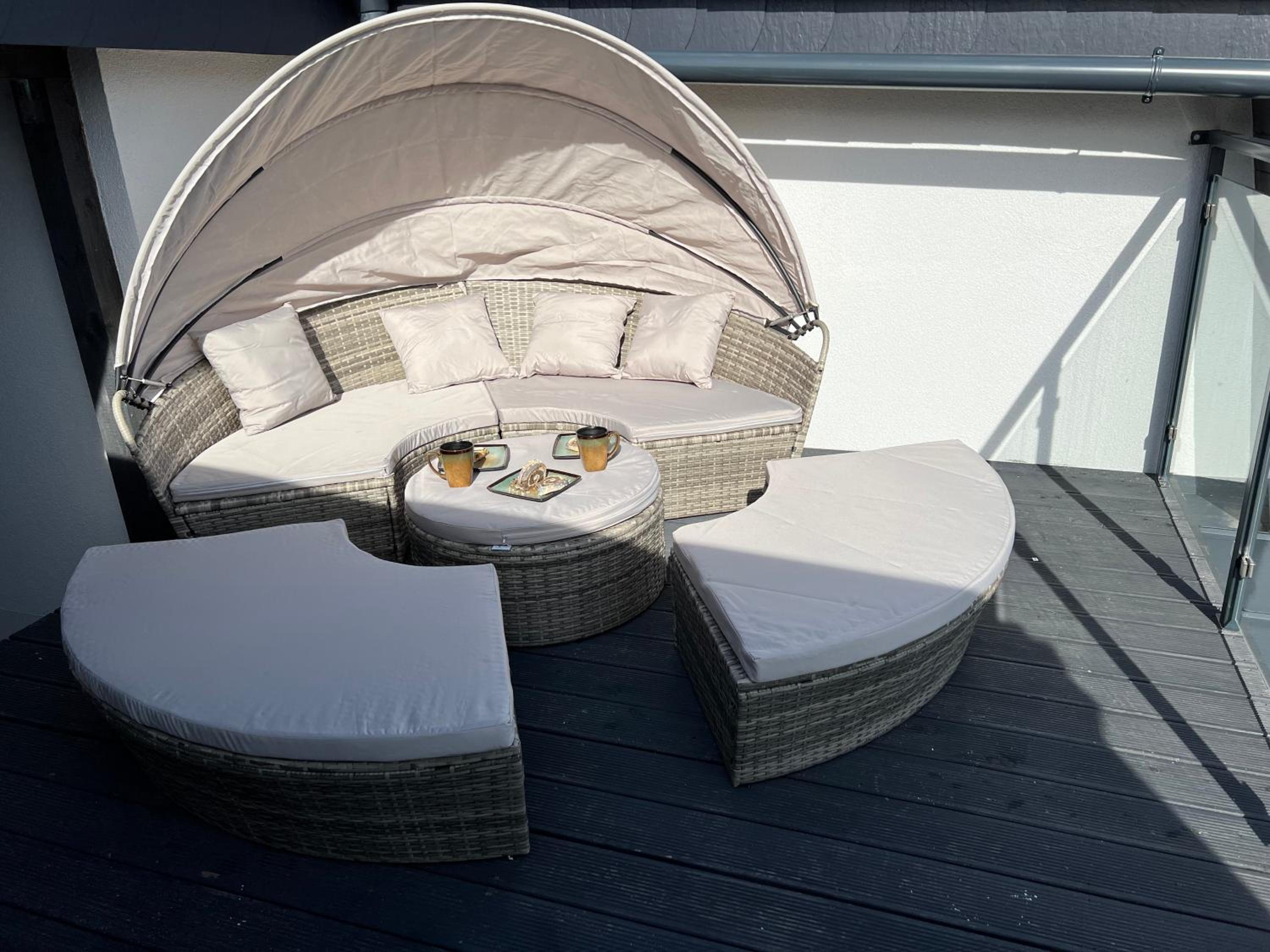 Apartament PREMIUM ze złotą wanną w sypialni widok na morze dyskretny taras z łóżkiem - Bałtyckie Sarbinowo 18