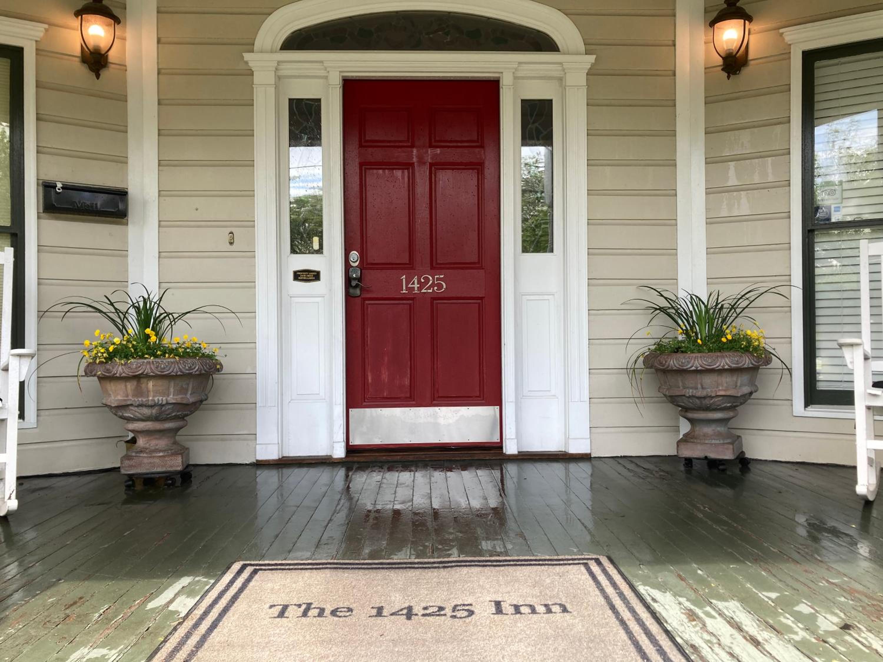 The 1425 Inn