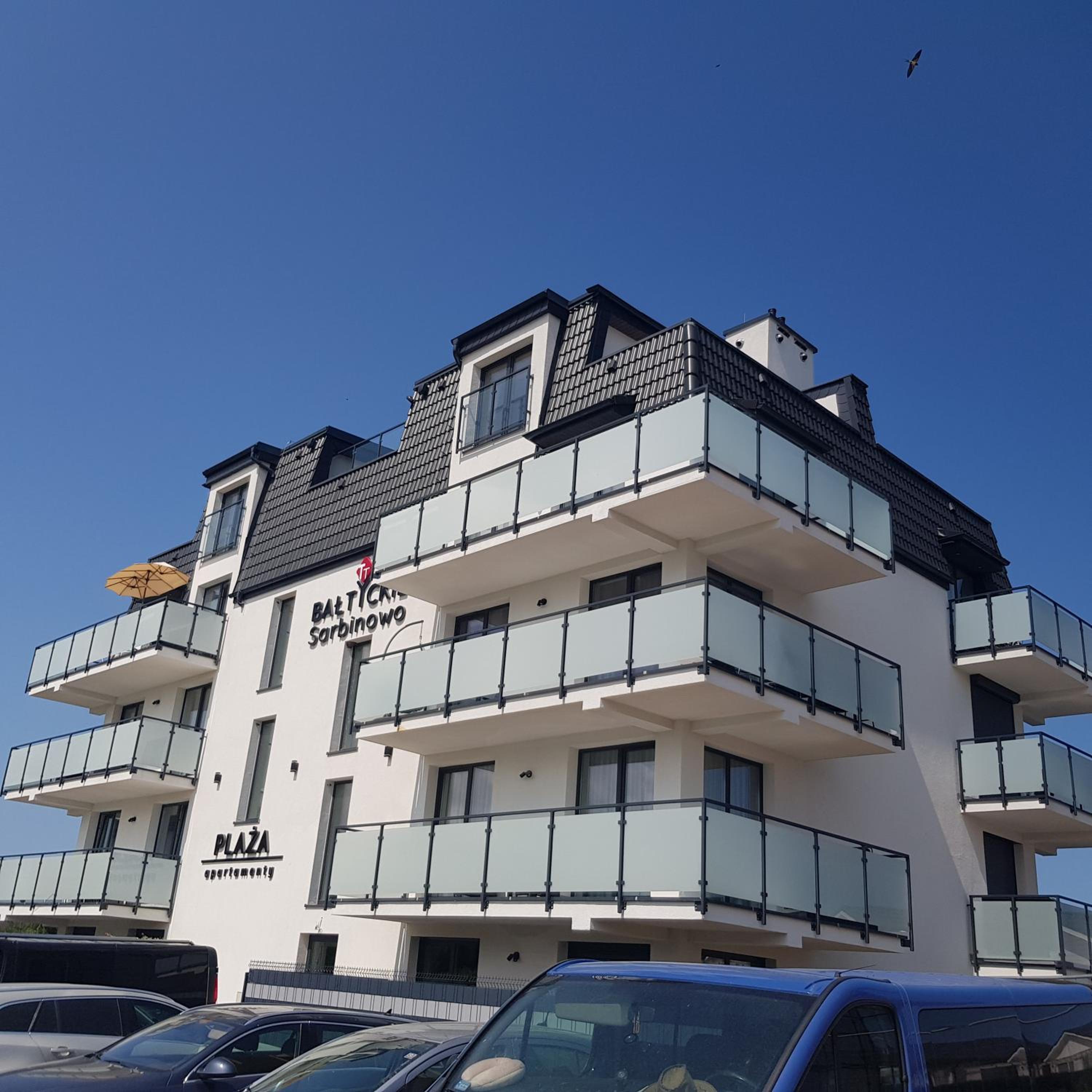 Apartament PREMIUM ze złotą wanną w sypialni widok na morze dyskretny taras z łóżkiem - Bałtyckie Sarbinowo 18