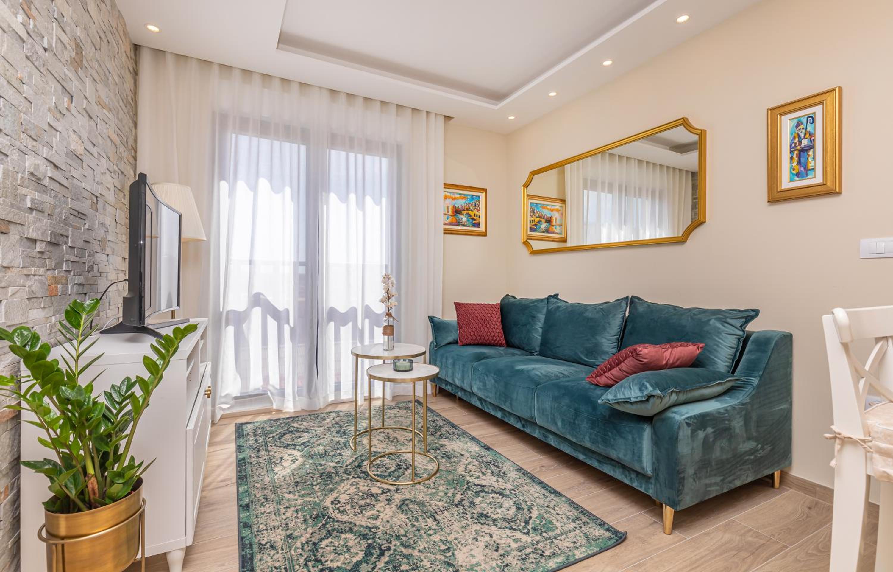 Three Musketeers Apartments photo 4