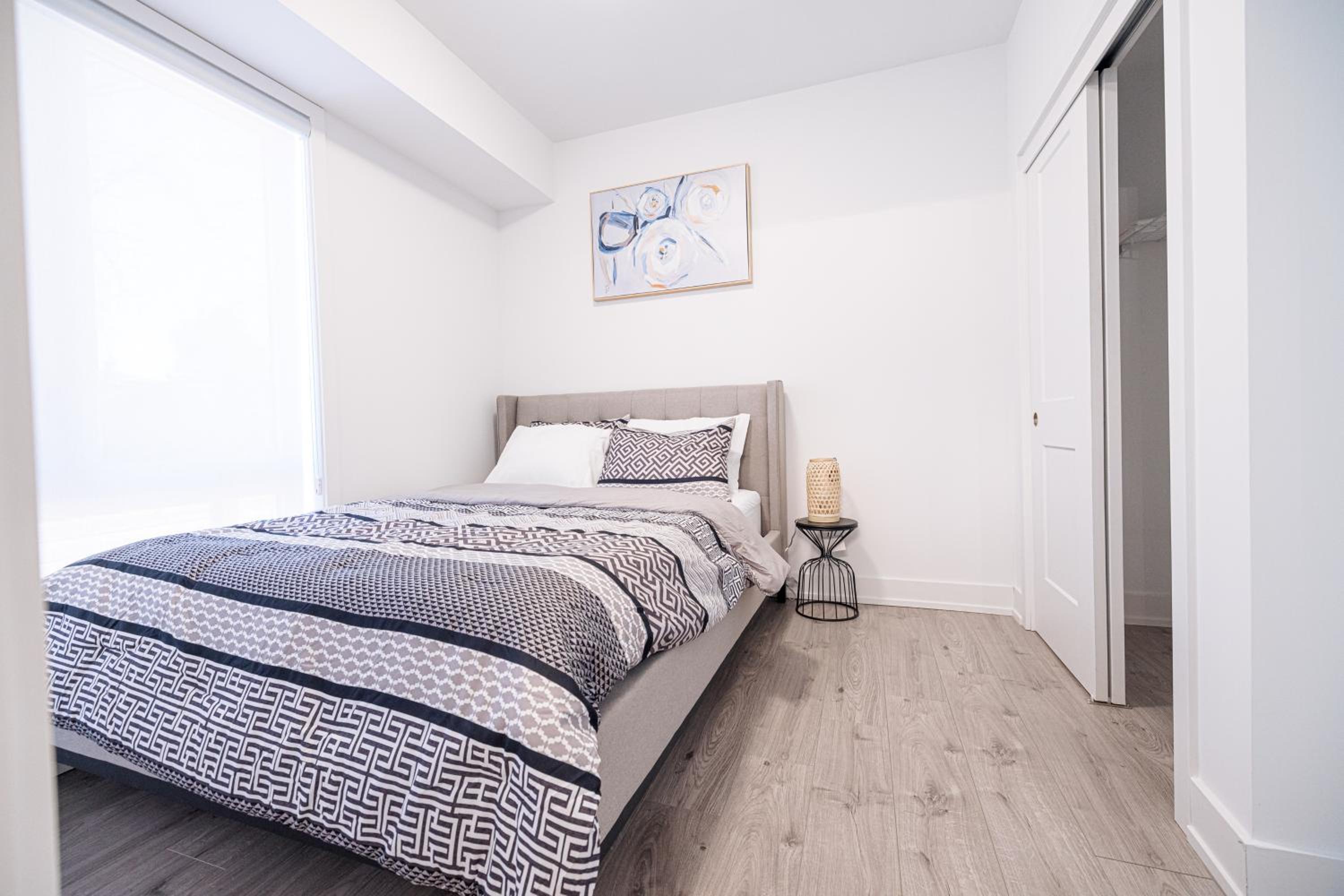 Luxury & Comfy Apartment, Mins Drive To All Niagara Falls Attraction