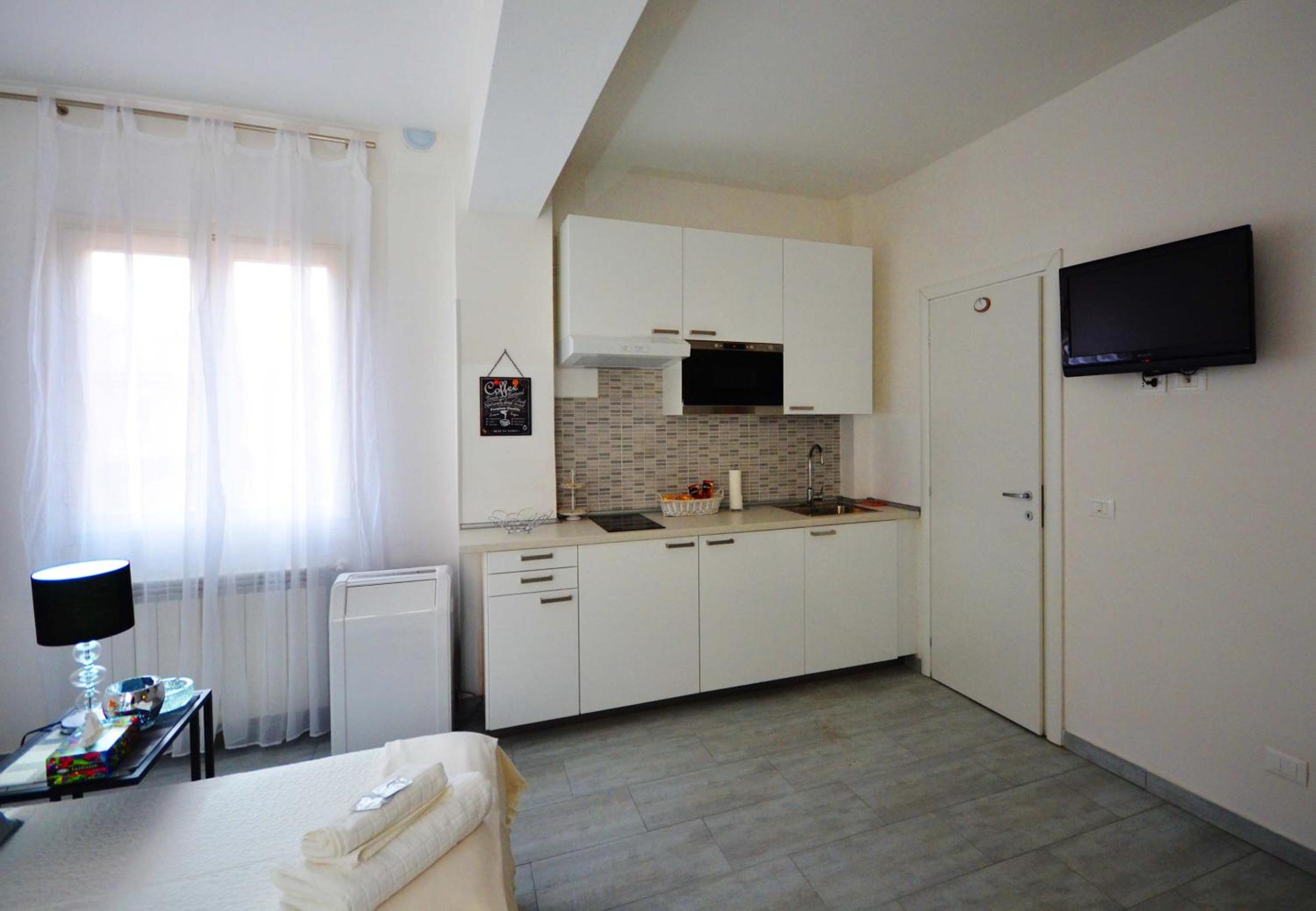 4-Tourist House Bologna-Studio - Self check-in